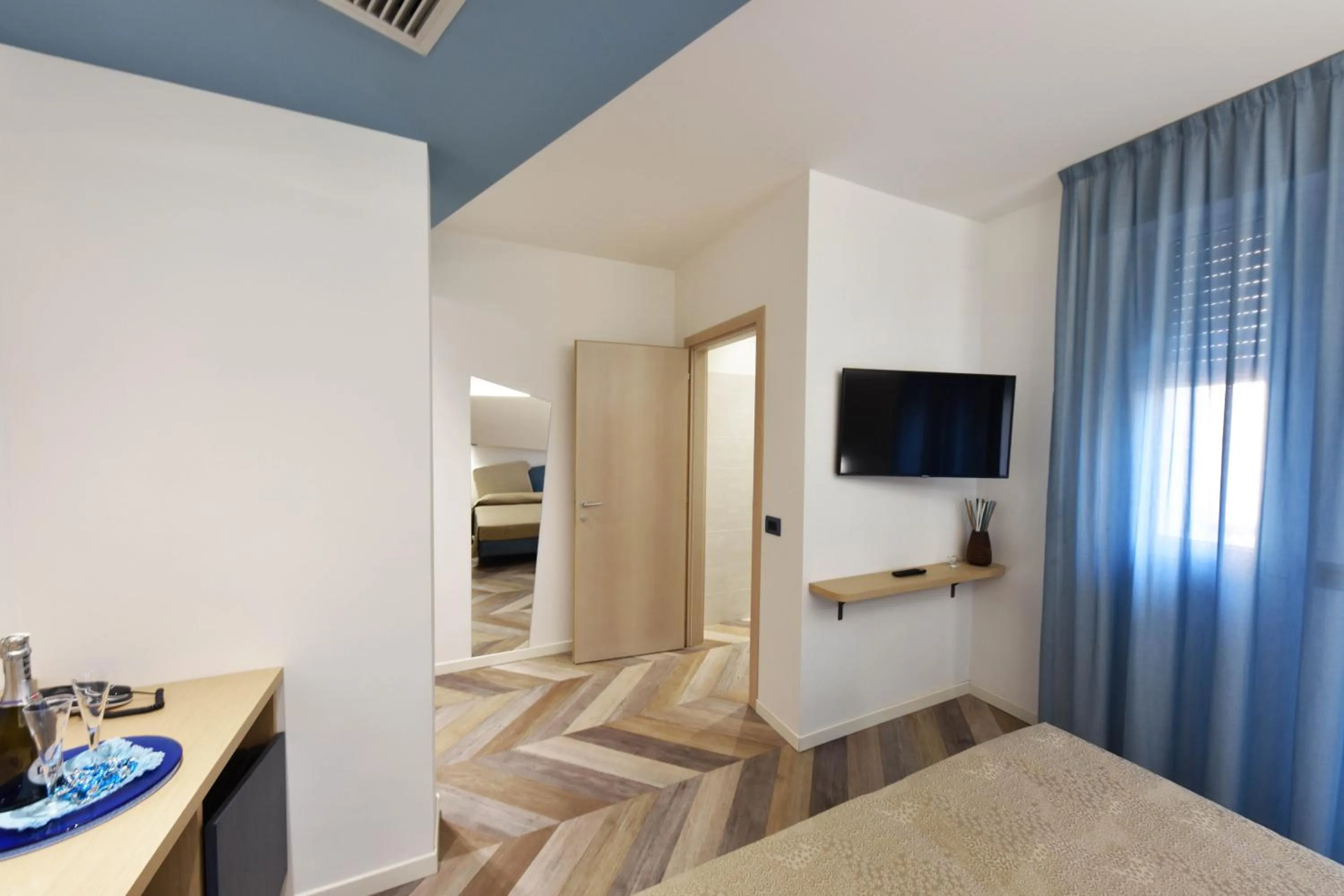 Bedroom, Bed in Color Hotel Rimini