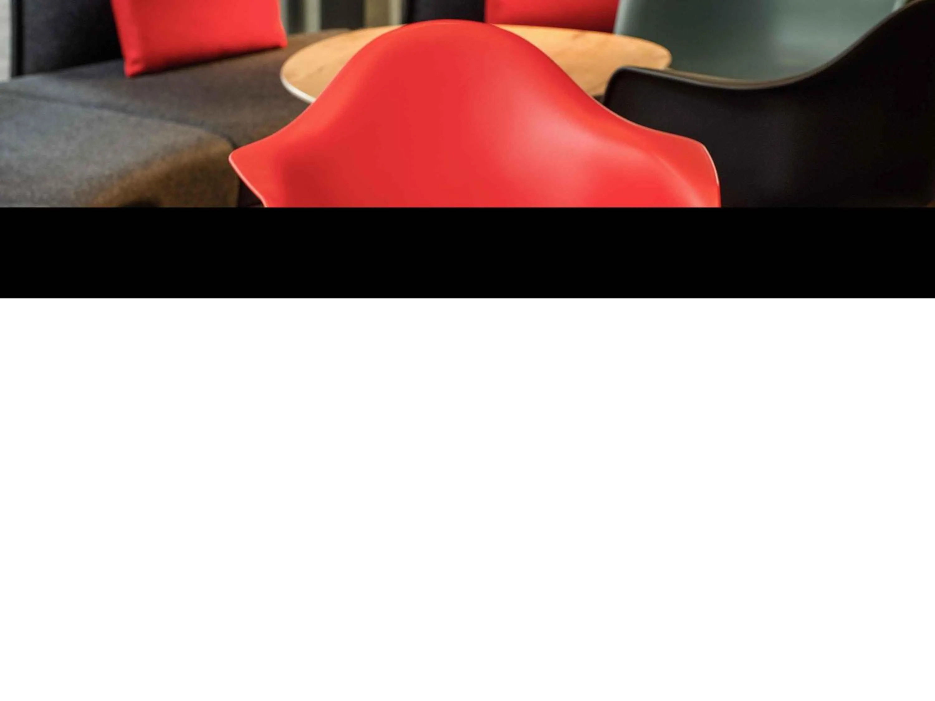 Lounge or bar in ibis Portsmouth