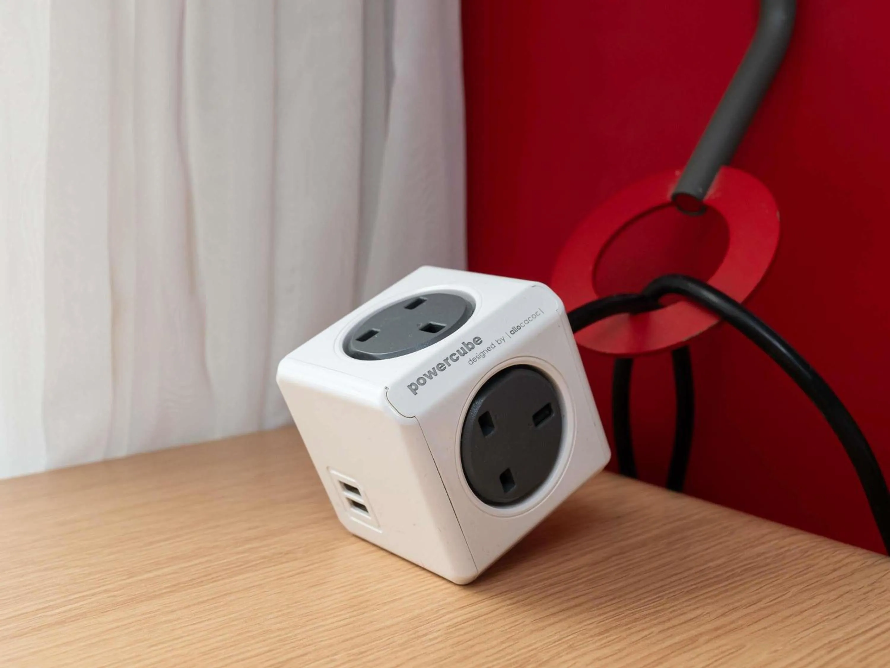 Bedroom in ibis Portsmouth