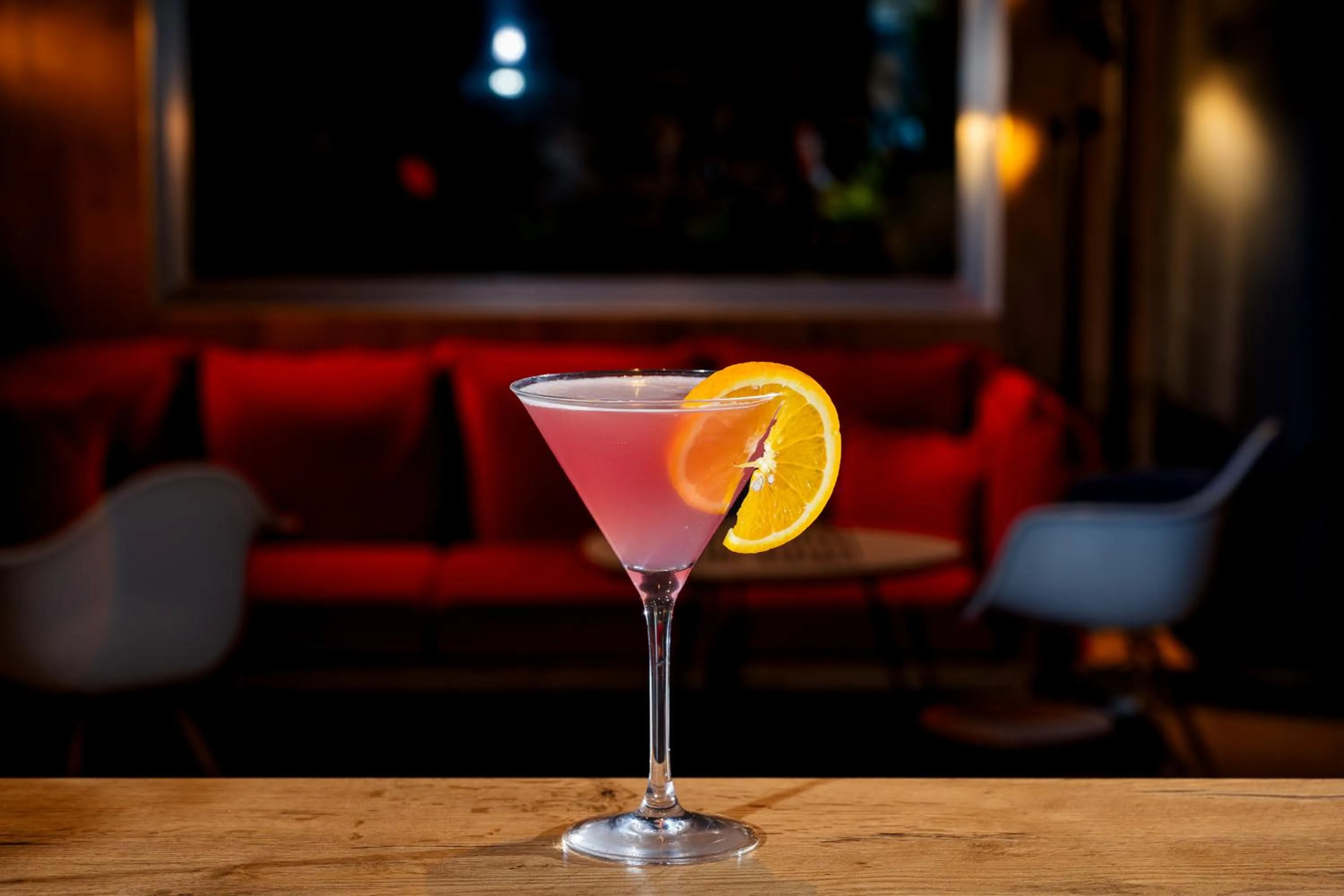 Lounge or bar in ibis Portsmouth