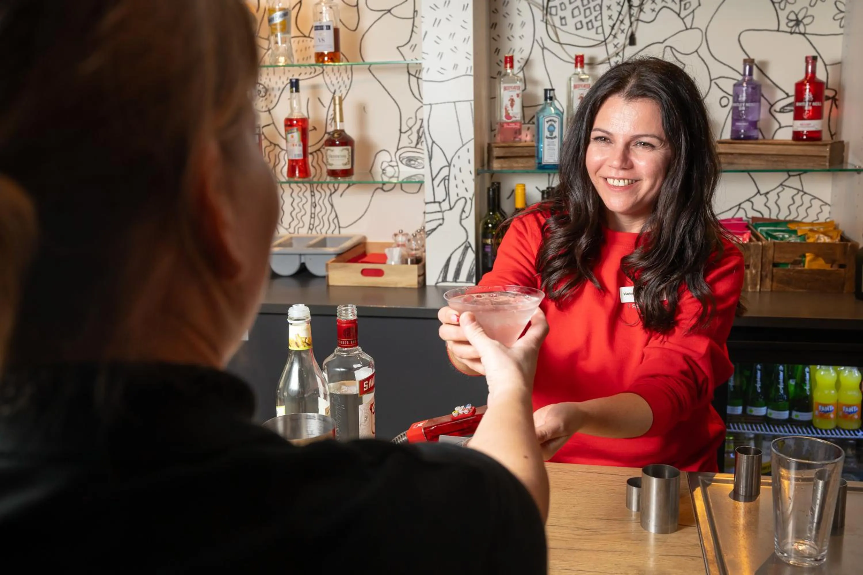 Lounge or bar in ibis Portsmouth