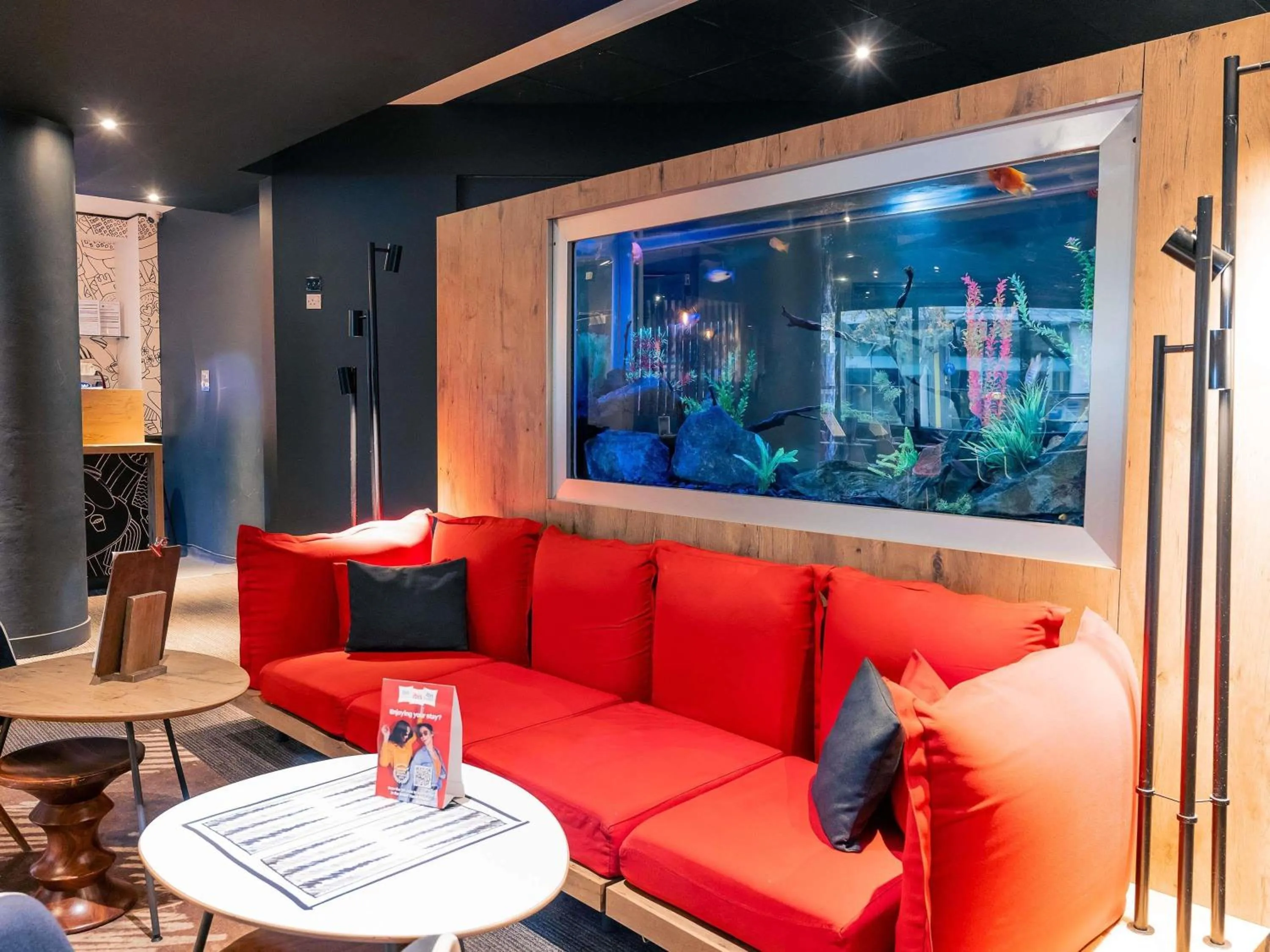 Lounge or bar in ibis Portsmouth