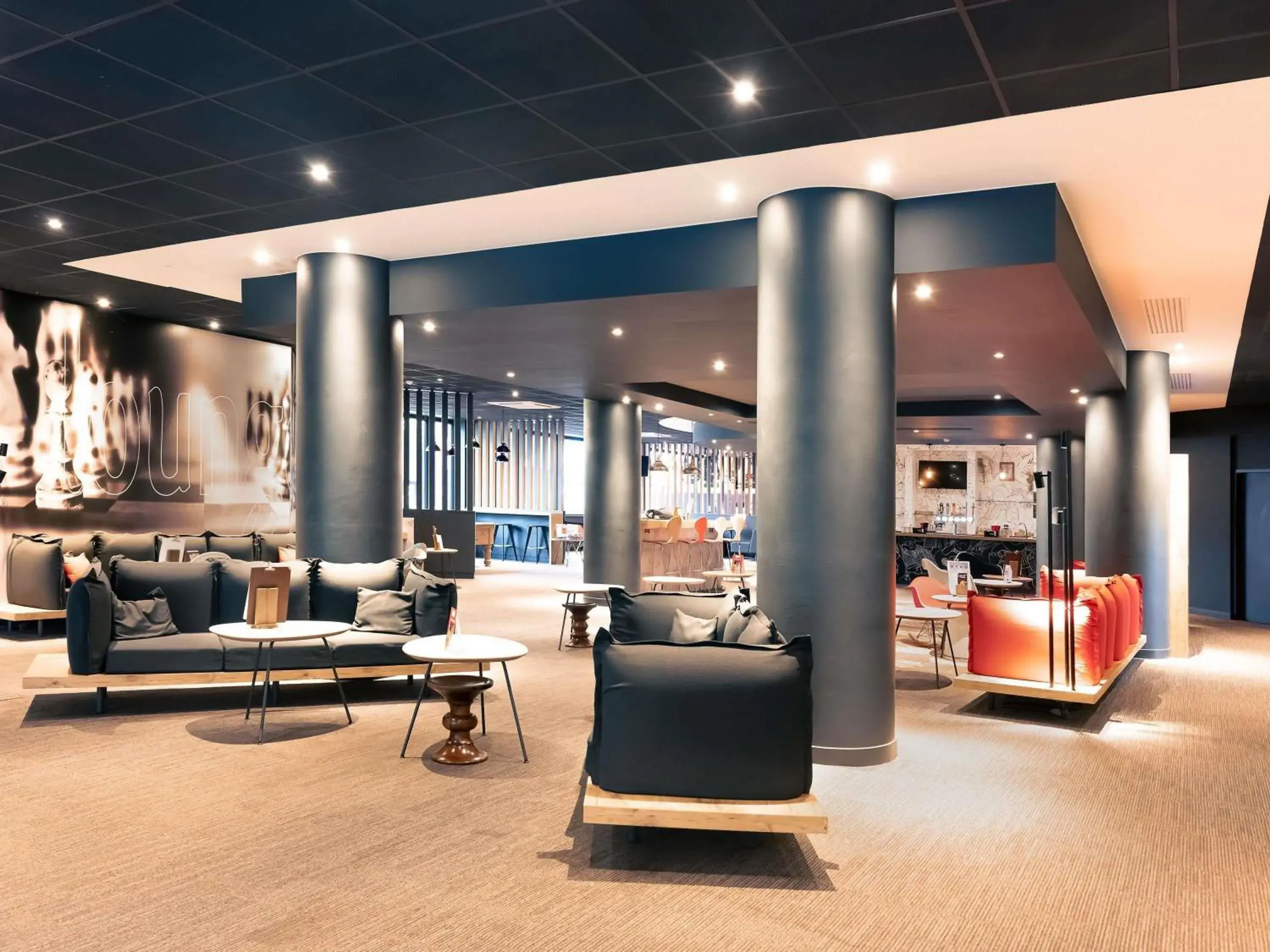 Property building in ibis Portsmouth Property building in ibis Portsmouth