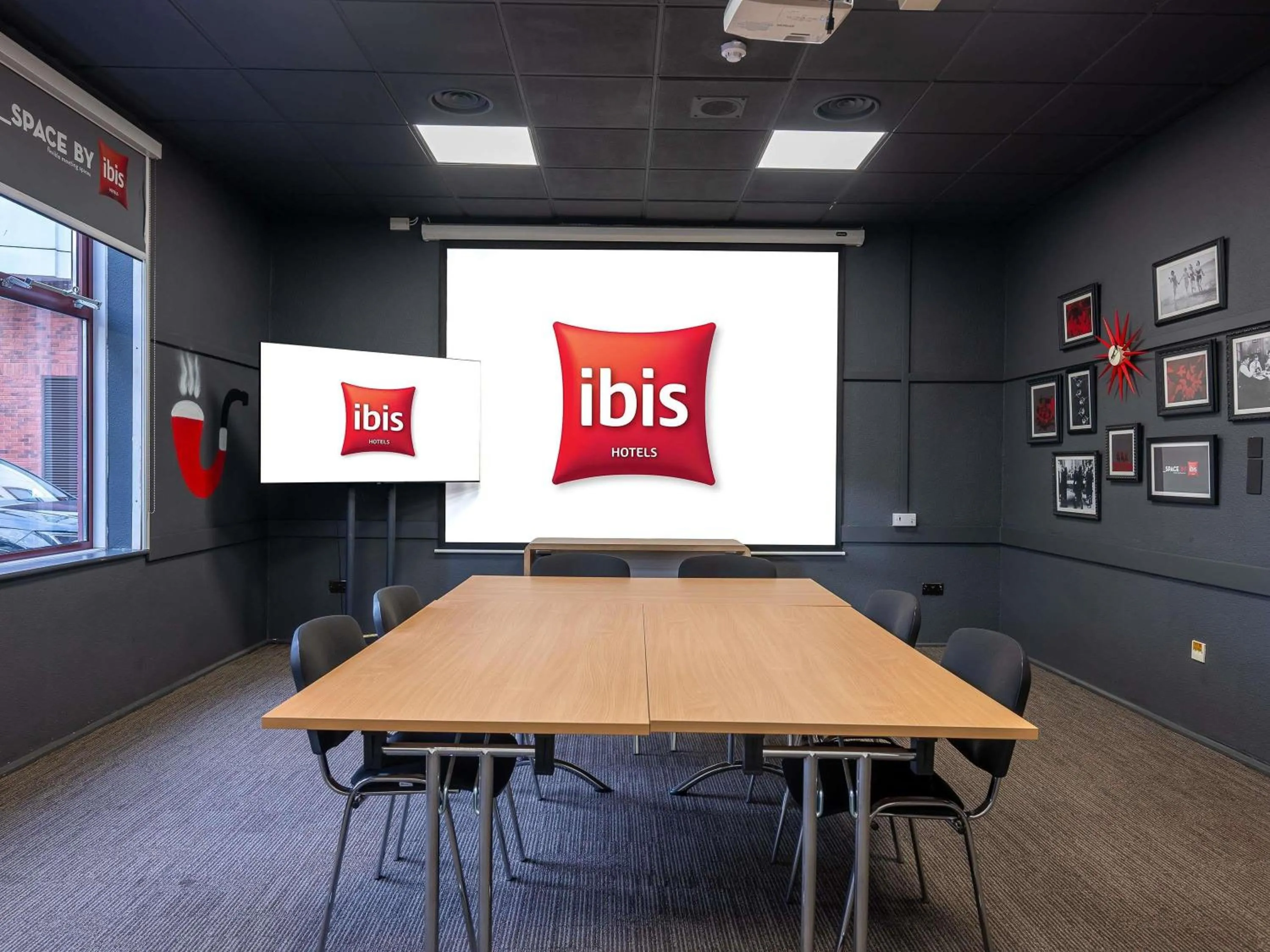 Meeting/conference room in ibis Portsmouth