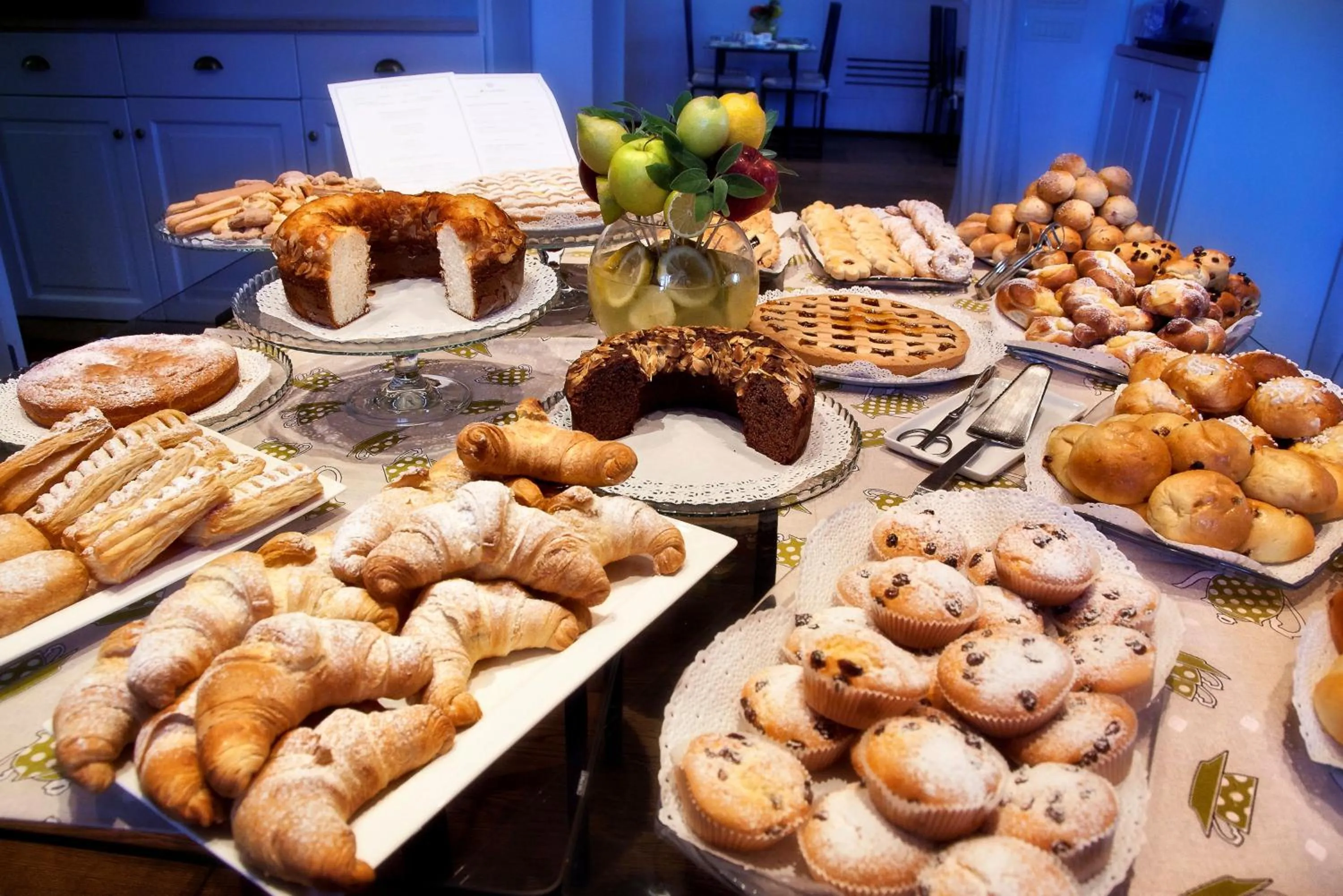 Buffet breakfast in Borgo Tre Rose
