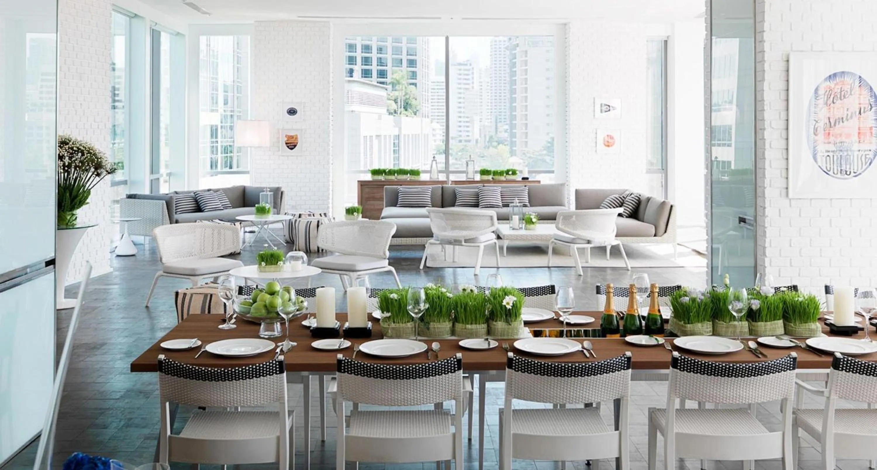 Restaurant/places to eat in Oriental Residence Bangkok