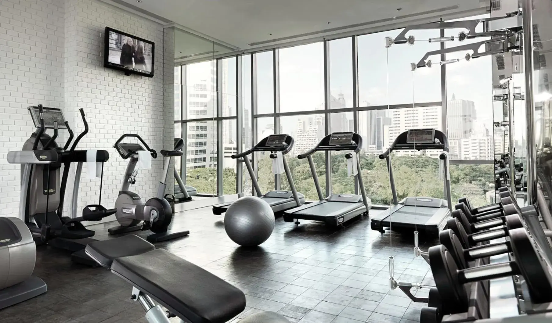 Fitness centre/facilities in Oriental Residence Bangkok Fitness centre/facilities in Oriental Residence Bangkok