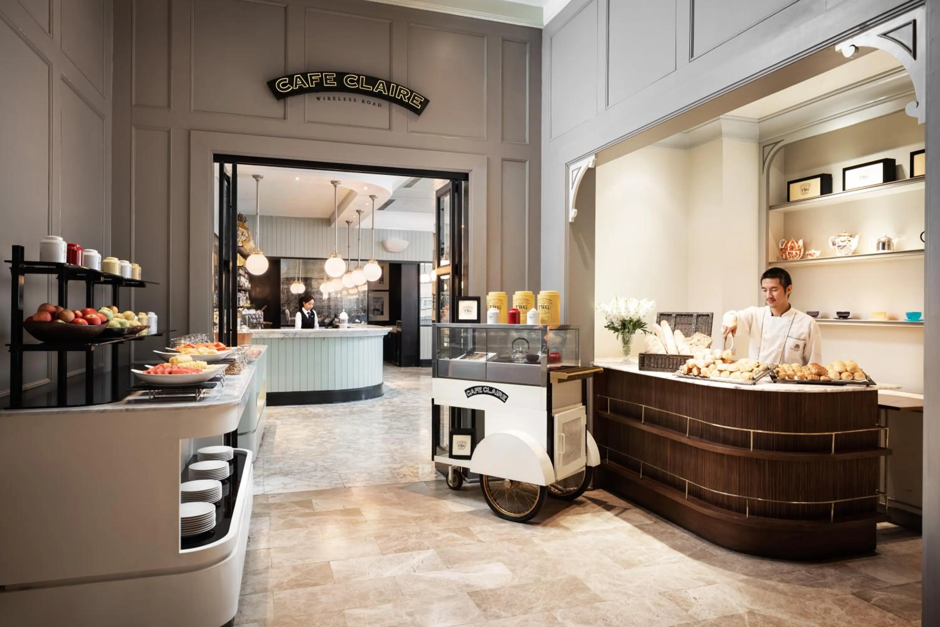 Restaurant/places to eat in Oriental Residence Bangkok