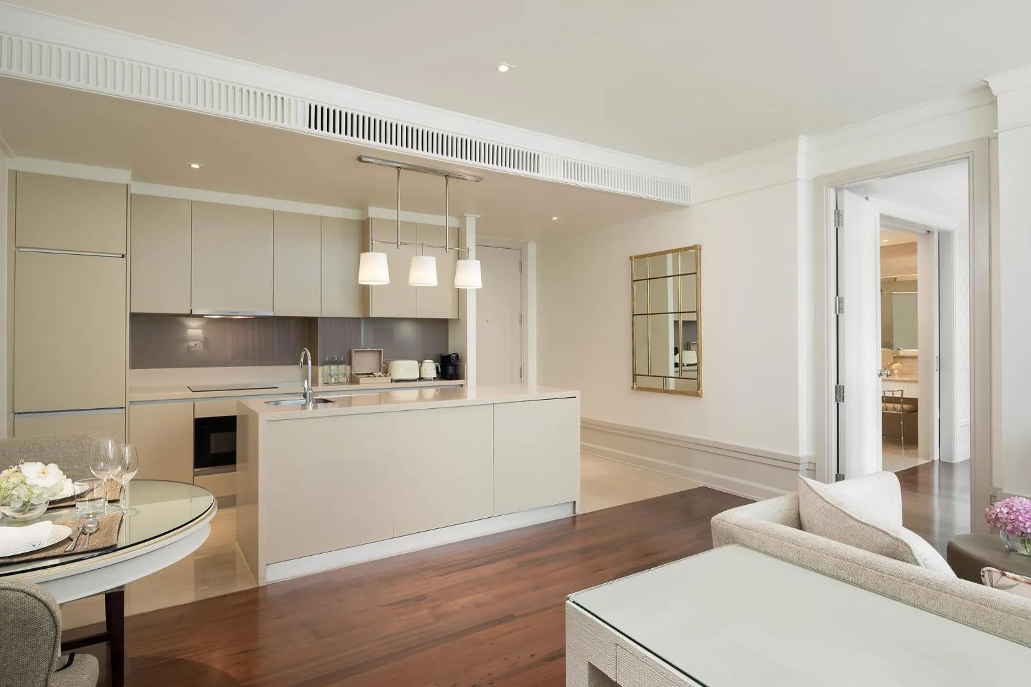 Photo of the whole room in Oriental Residence Bangkok