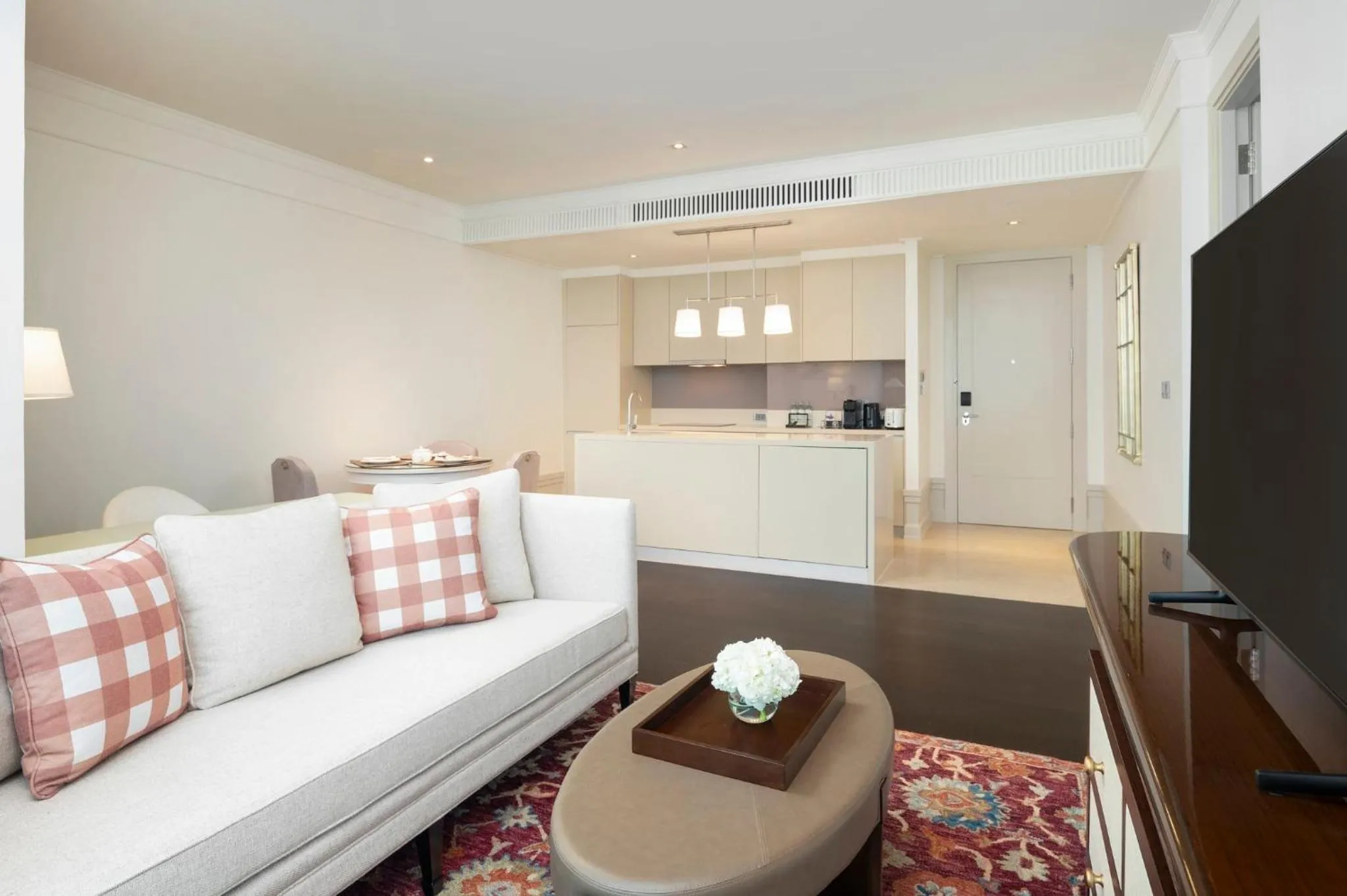 Photo of the whole room in Oriental Residence Bangkok