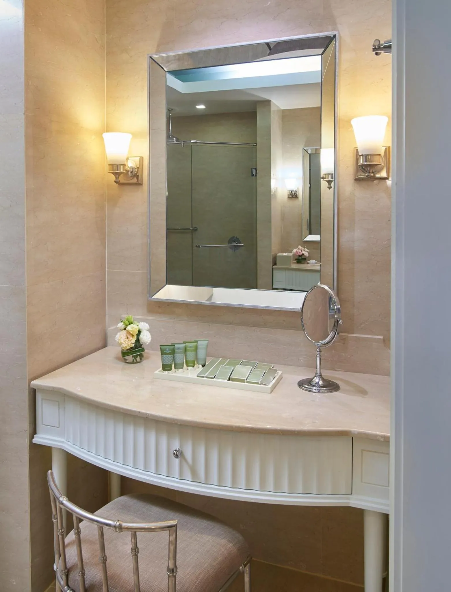 Photo of the whole room in Oriental Residence Bangkok