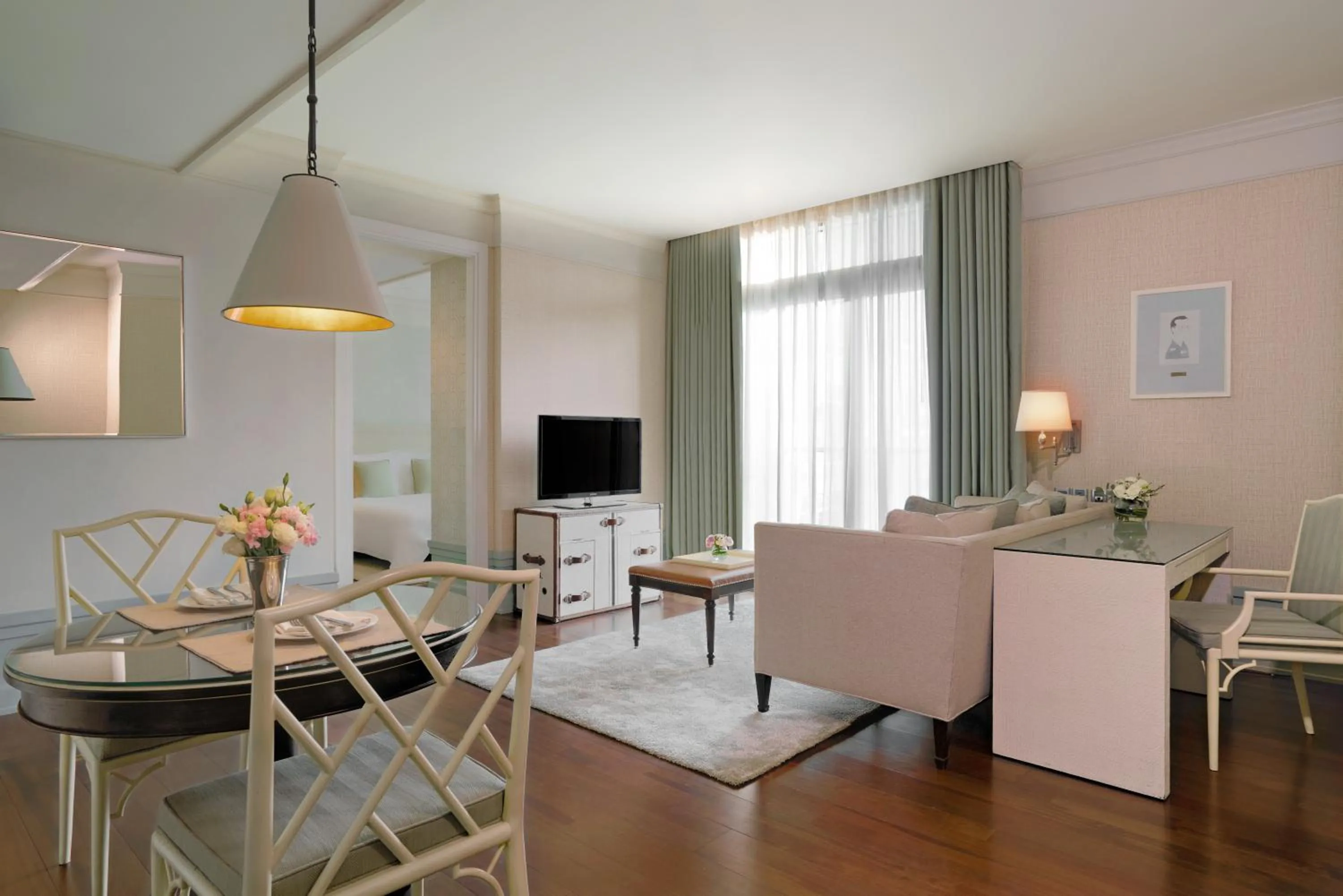 TV and multimedia in Oriental Residence Bangkok