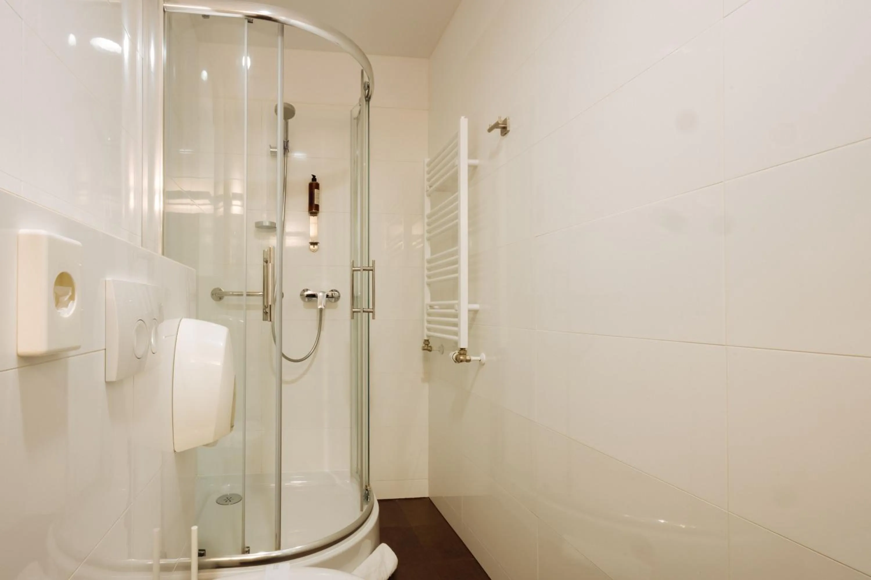 Shower in Hotel Beethoven