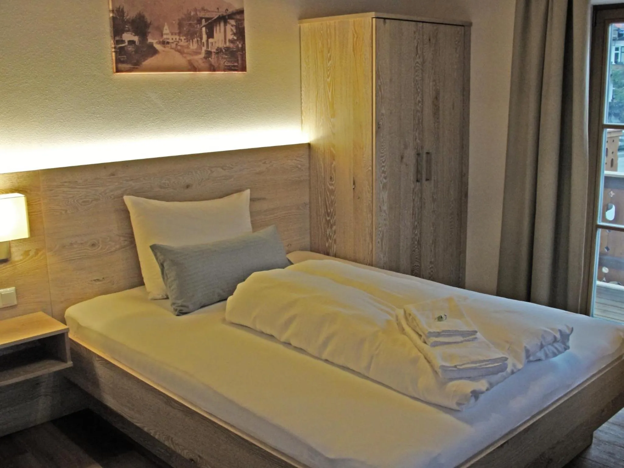 Photo of the whole room, Bed in Mammhofer Suite & Breakfast