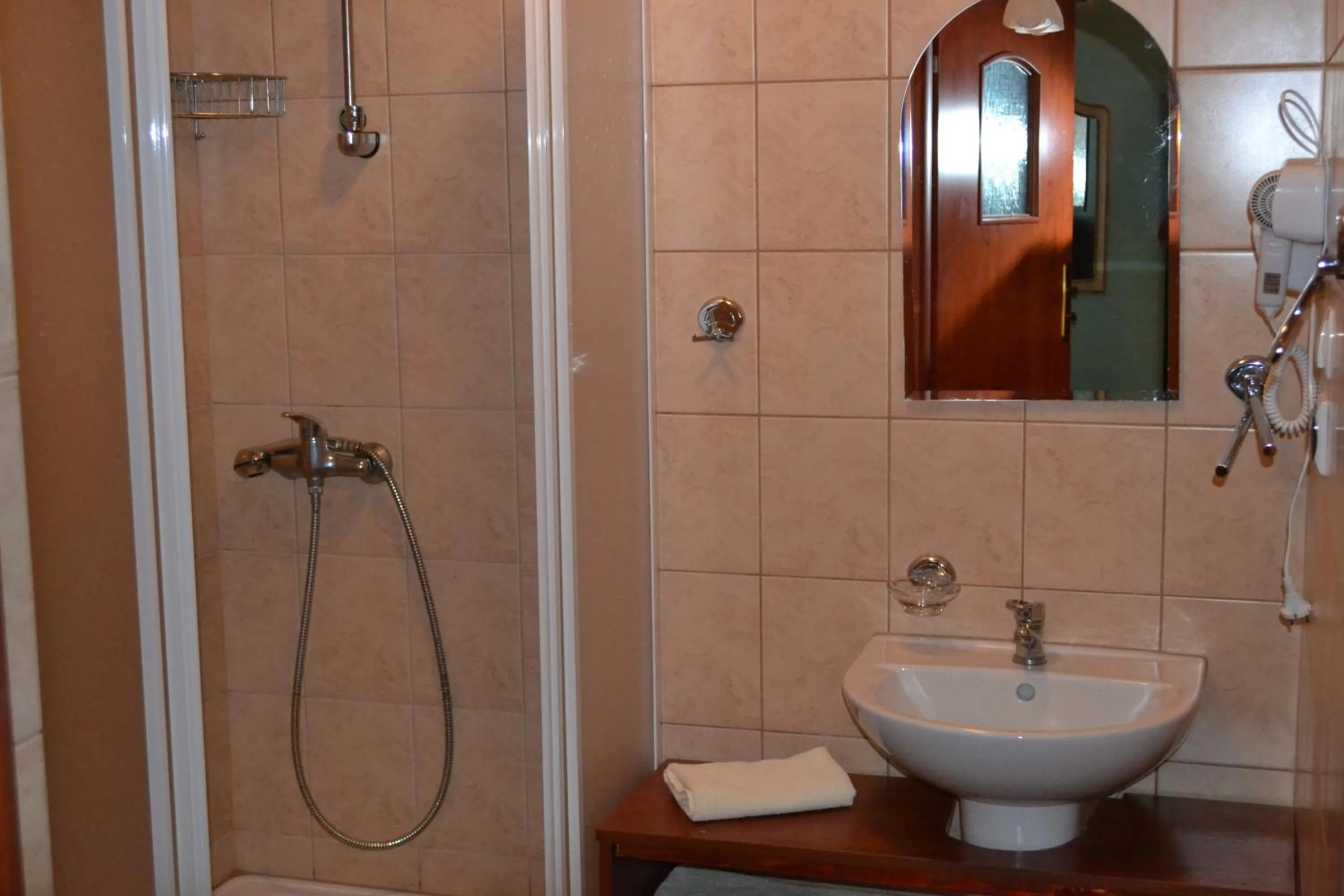 Photo of the whole room in Koliba