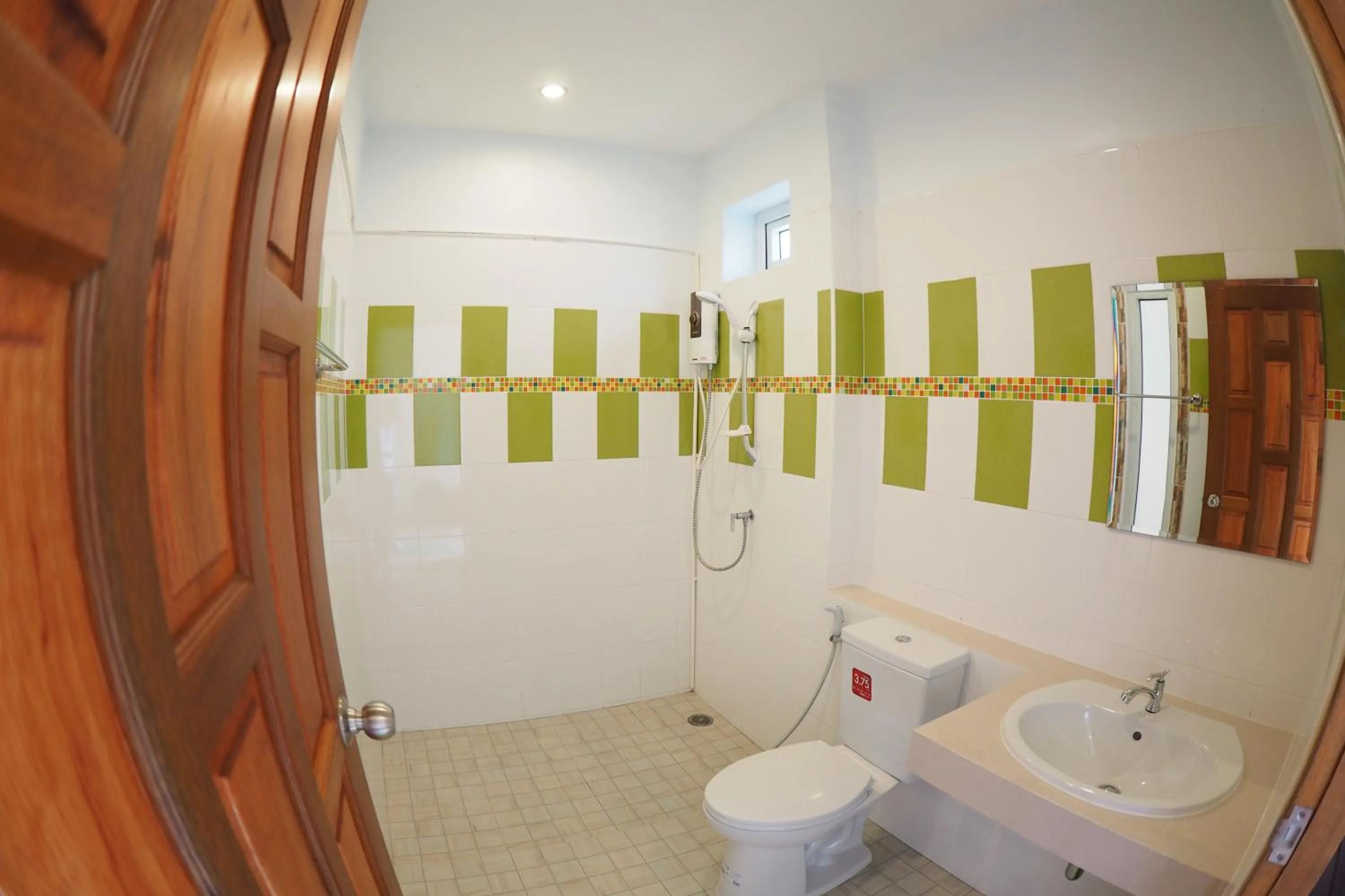 Bathroom in Wandee Bed & Breakfast