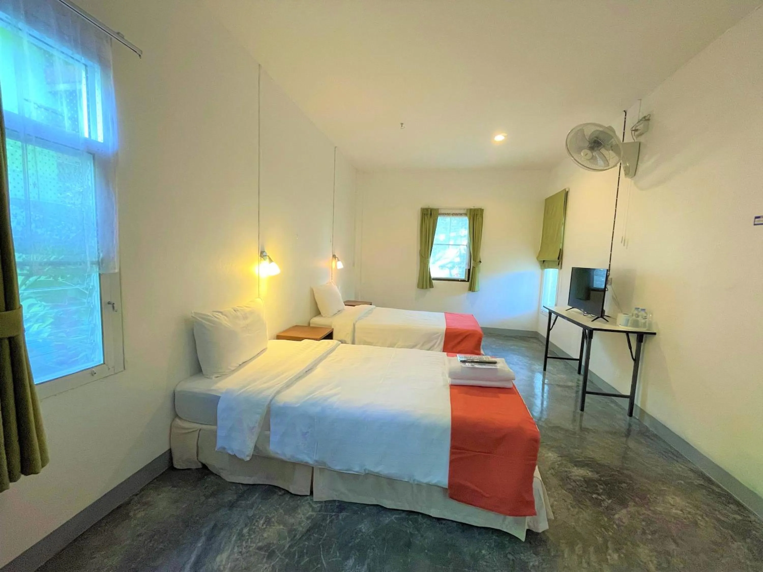 Photo of the whole room, Bed in Wandee Bed & Breakfast