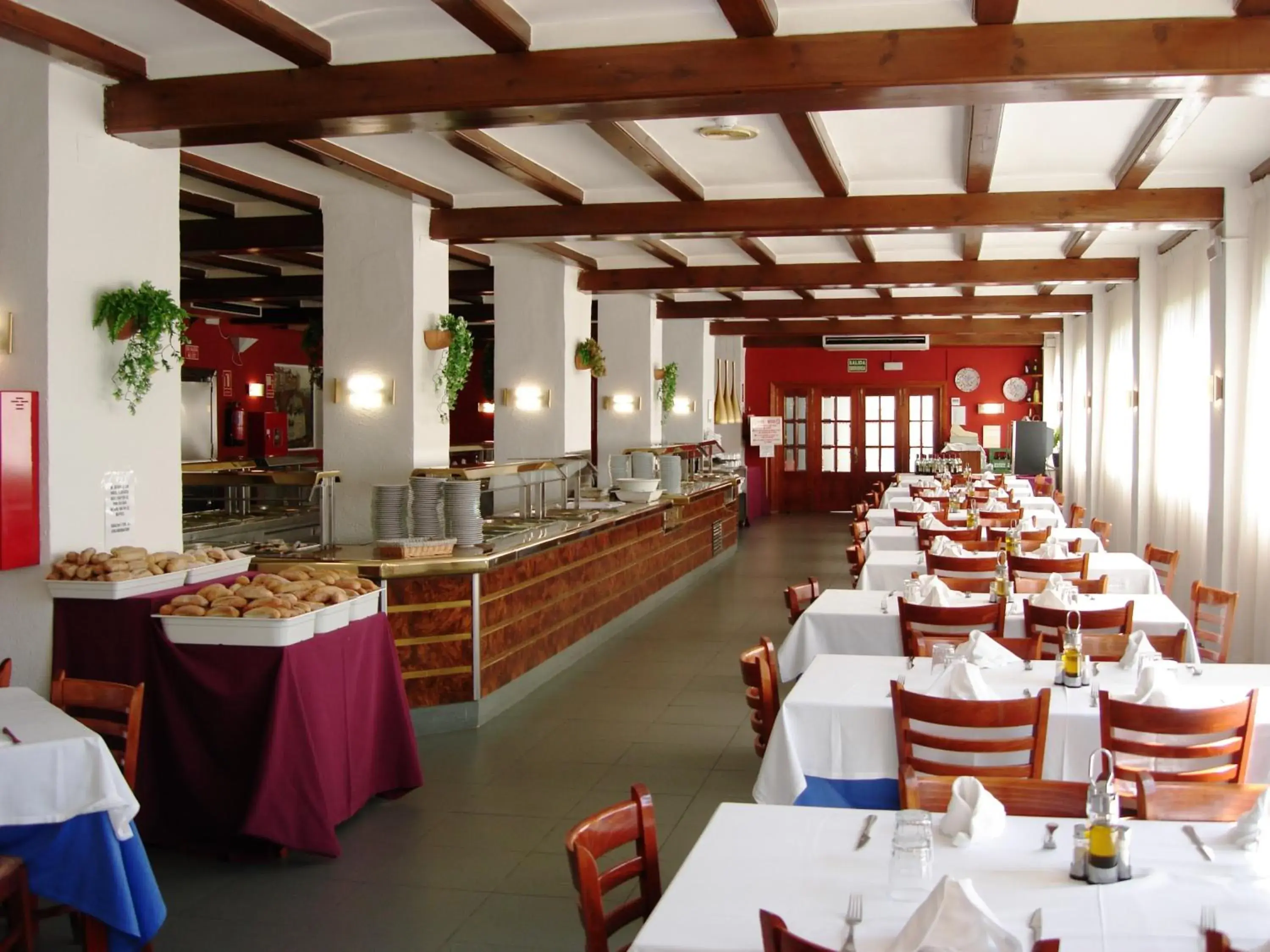 Restaurant/places to eat in Hotel Villa Naranjos Restaurant/places to eat in Hotel Villa Naranjos