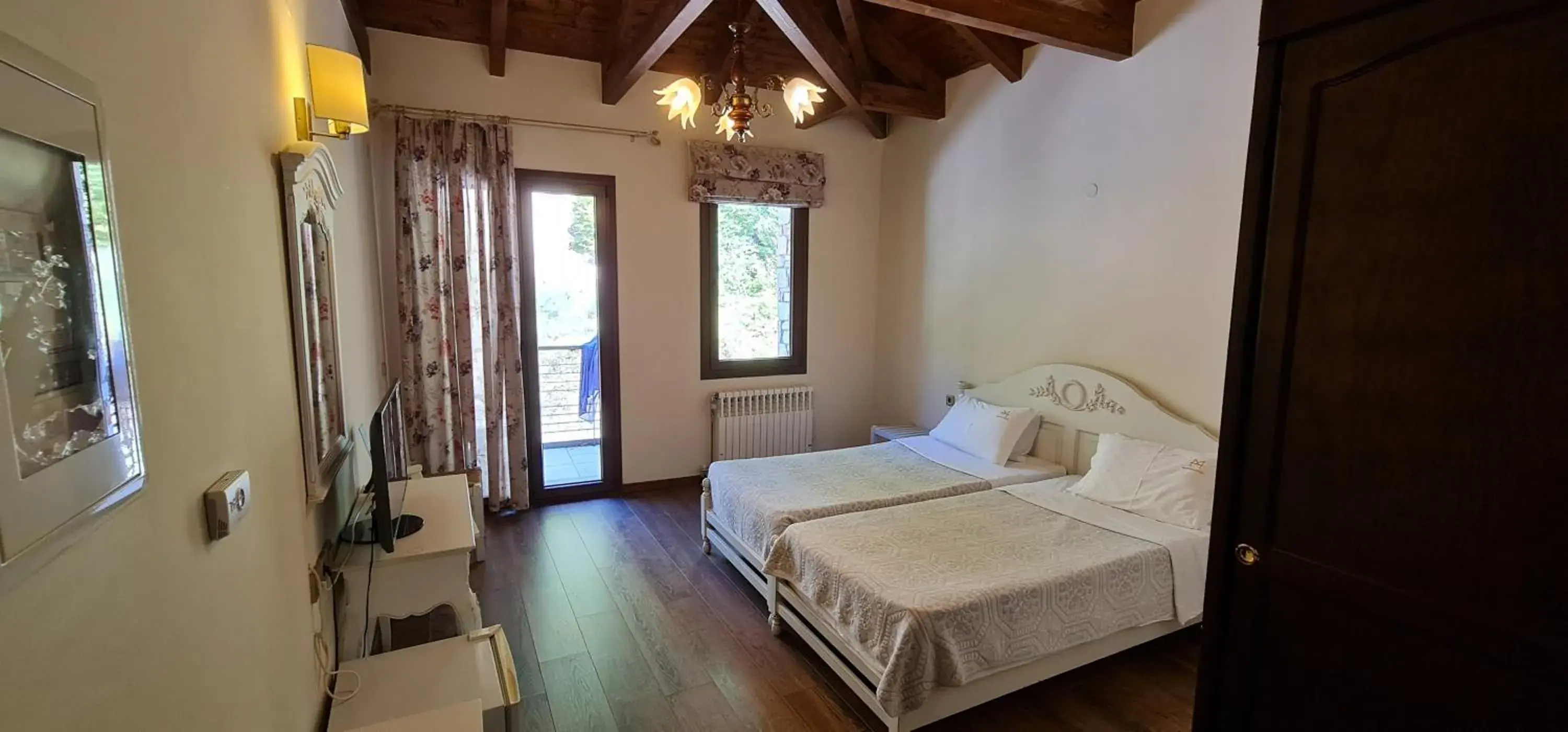 Double or Twin Room in Manthos Mountain Resort & Spa Double or Twin Room in Manthos Mountain Resort & Spa