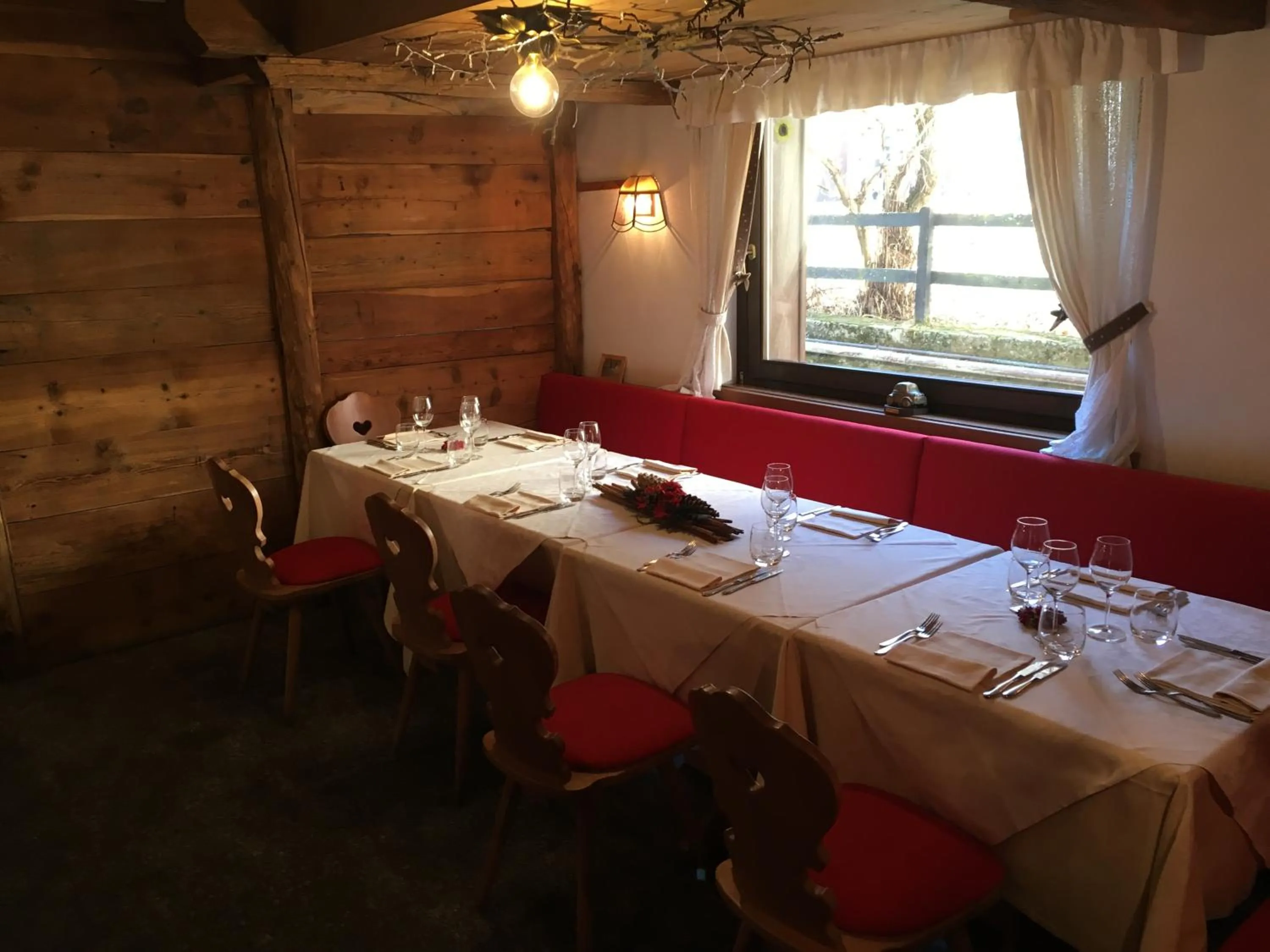 Lounge or bar in Hotel Gran Baita