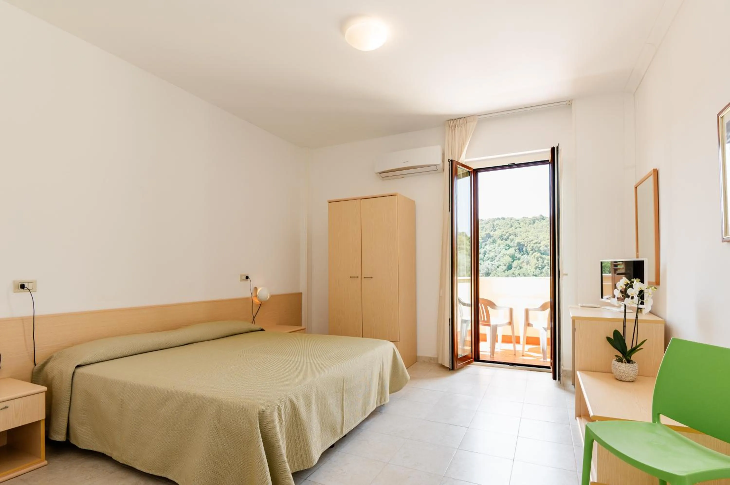 Bedroom, Bed in Hotel Sfinalicchio