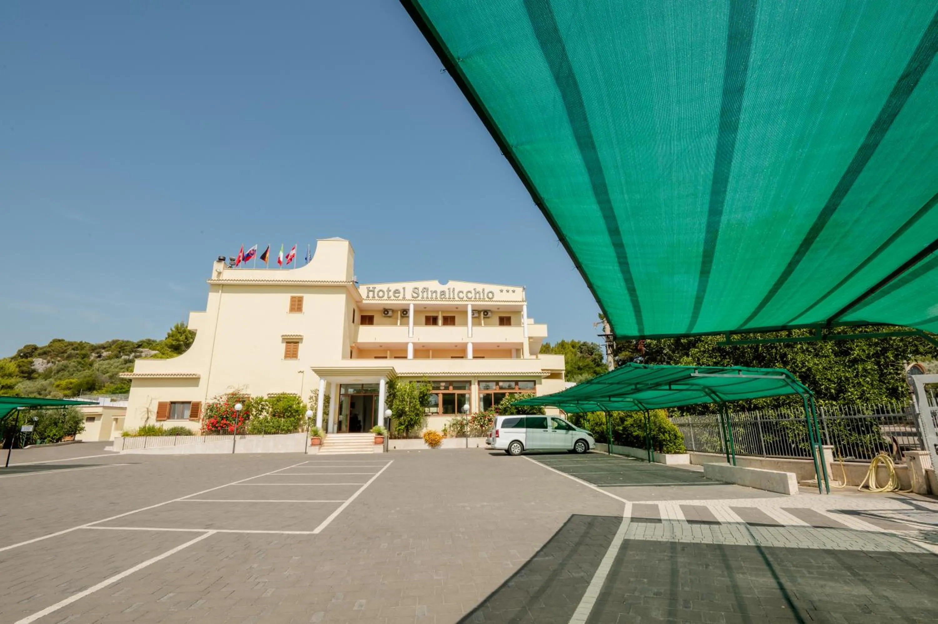 Parking in Hotel Sfinalicchio