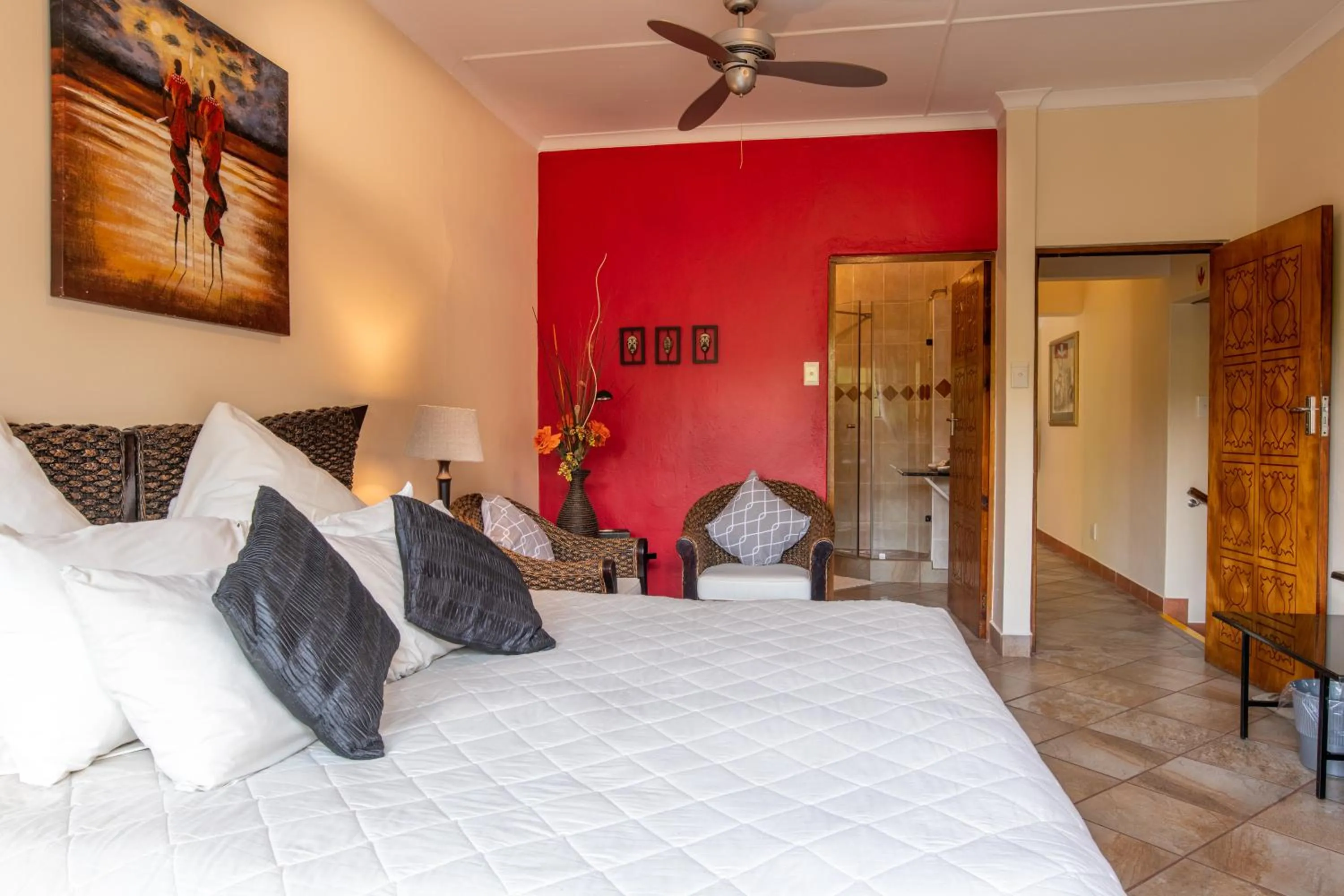 Photo of the whole room, Bed in Elephant Coast Guesthouse