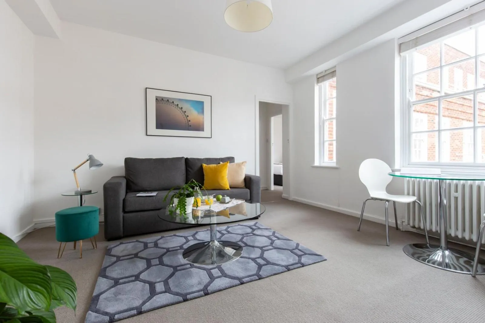 Dolphin House Serviced Apartments