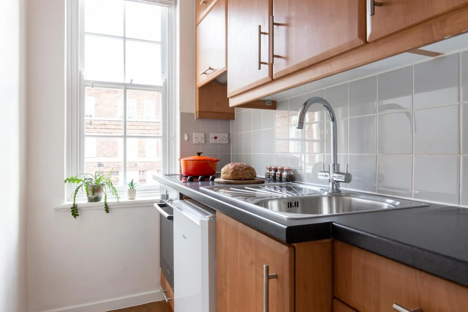 Dolphin House Serviced Apartments