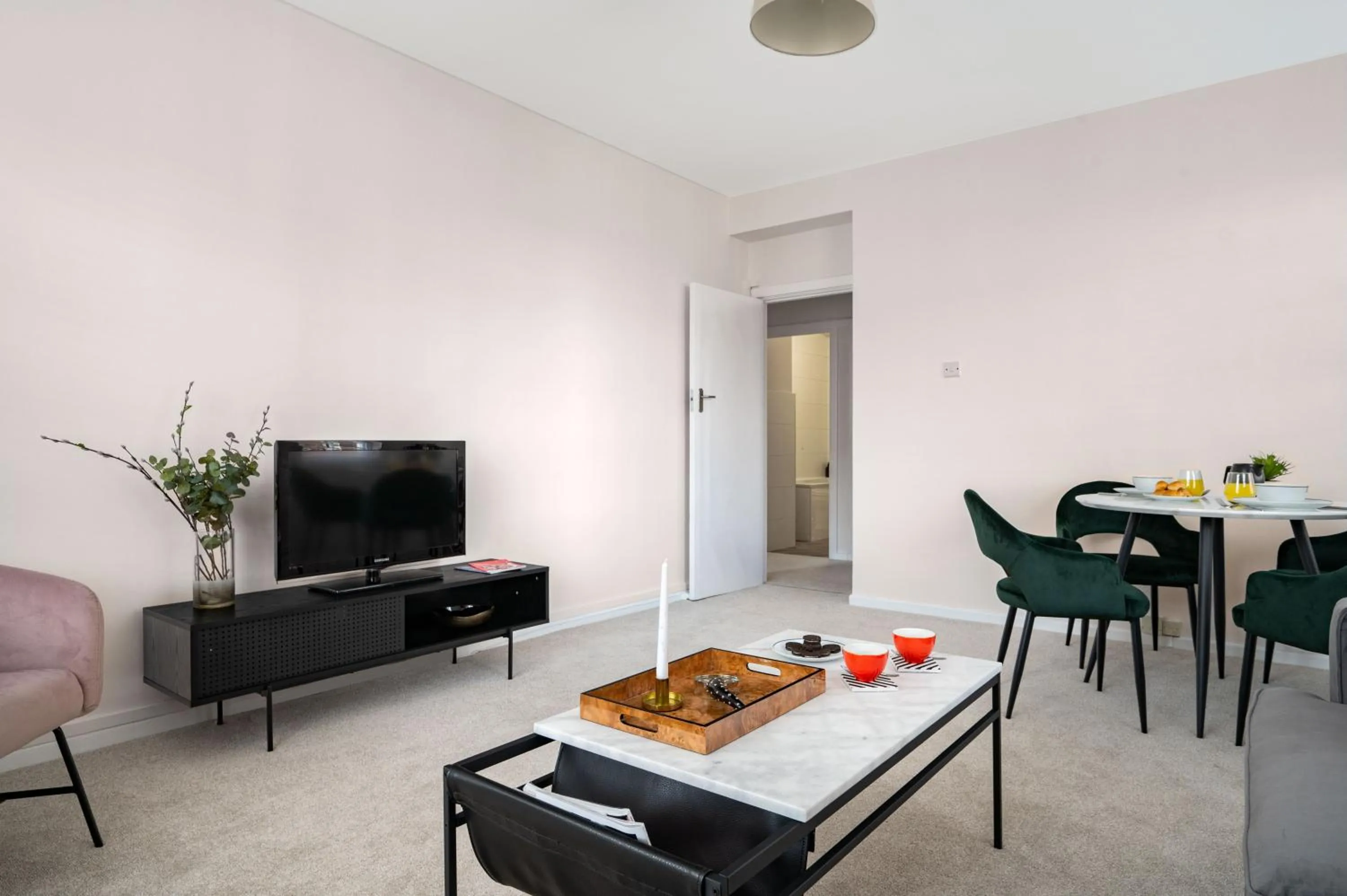 Dolphin House Serviced Apartments