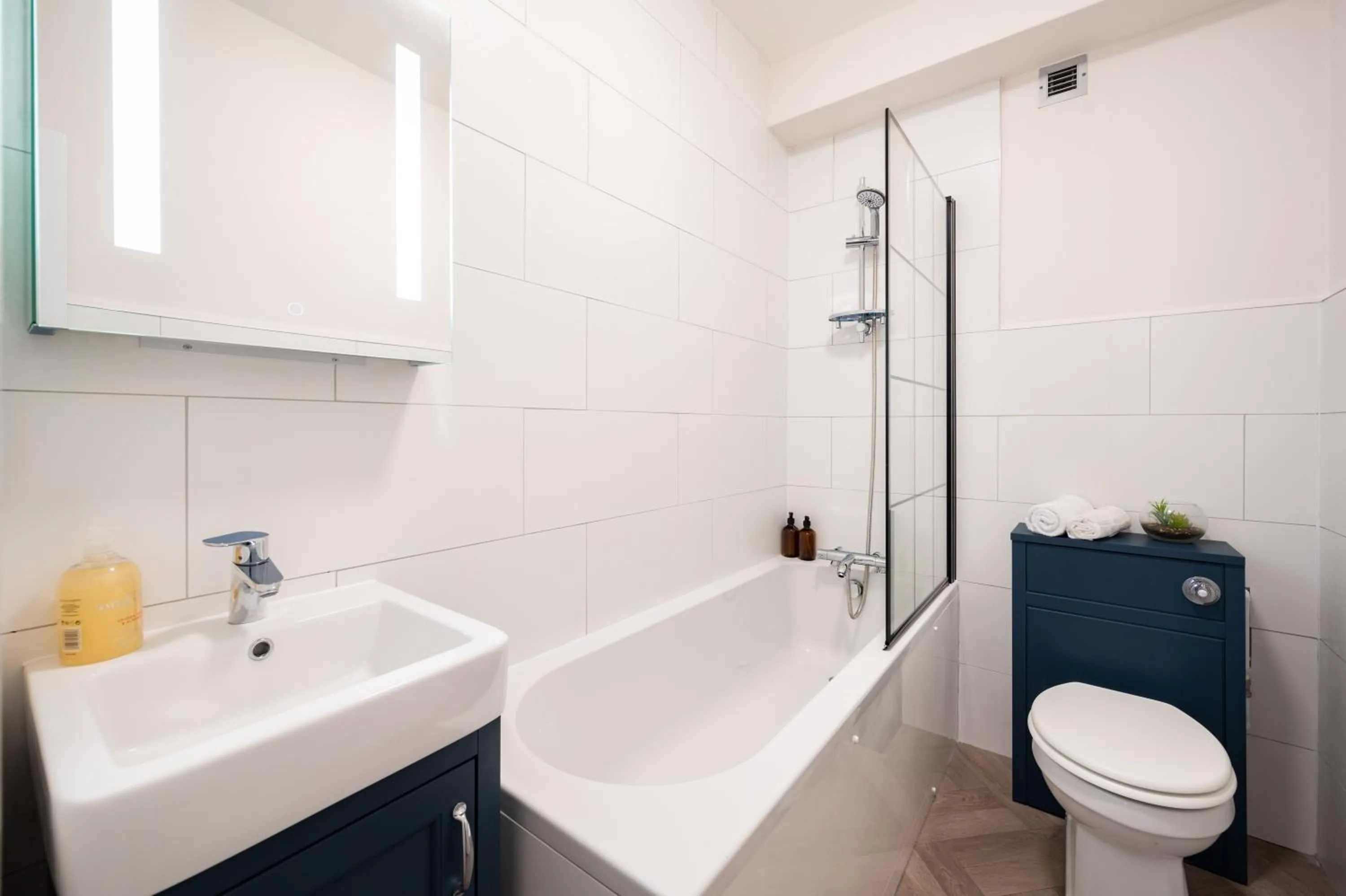 Dolphin House Serviced Apartments