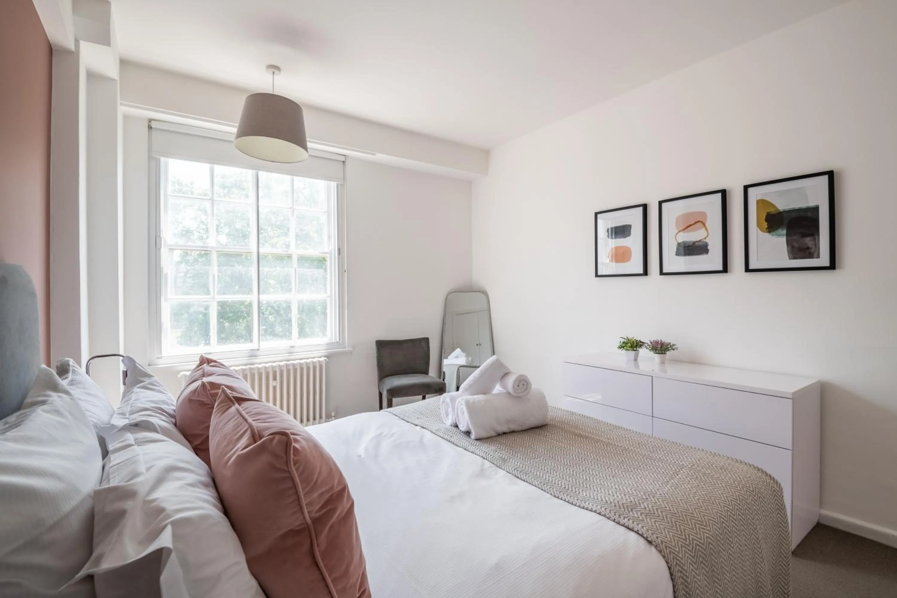 Dolphin House Serviced Apartments