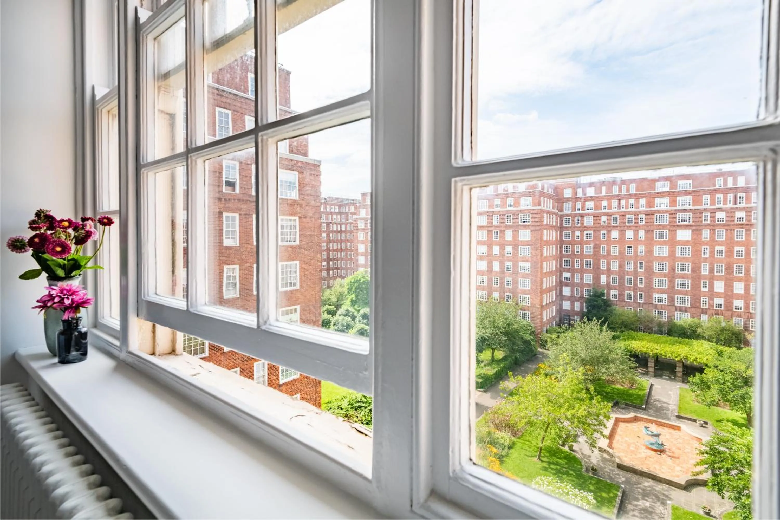 Dolphin House Serviced Apartments