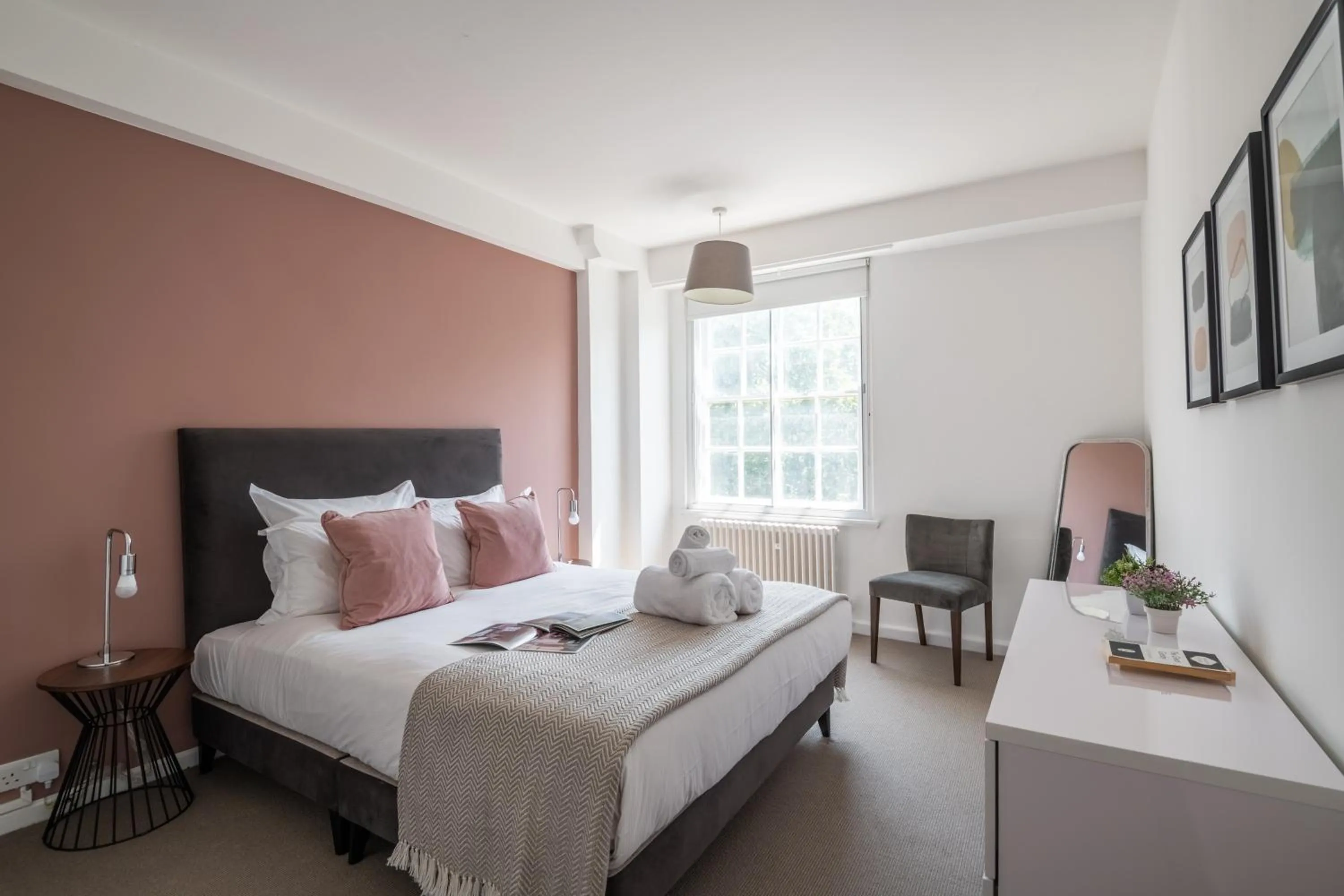 Dolphin House Serviced Apartments