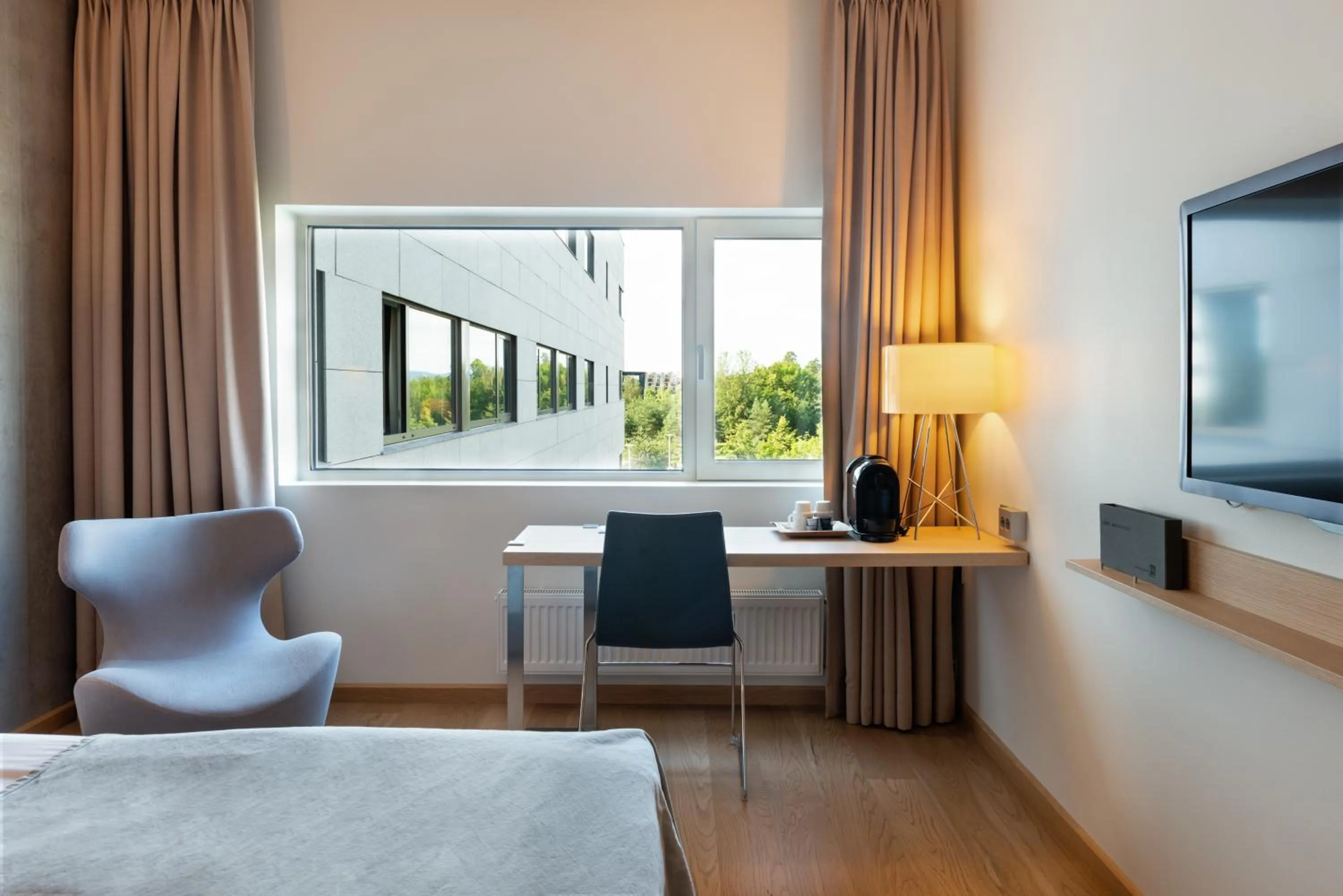 hair dresser, Bed in Quality Hotel Expo