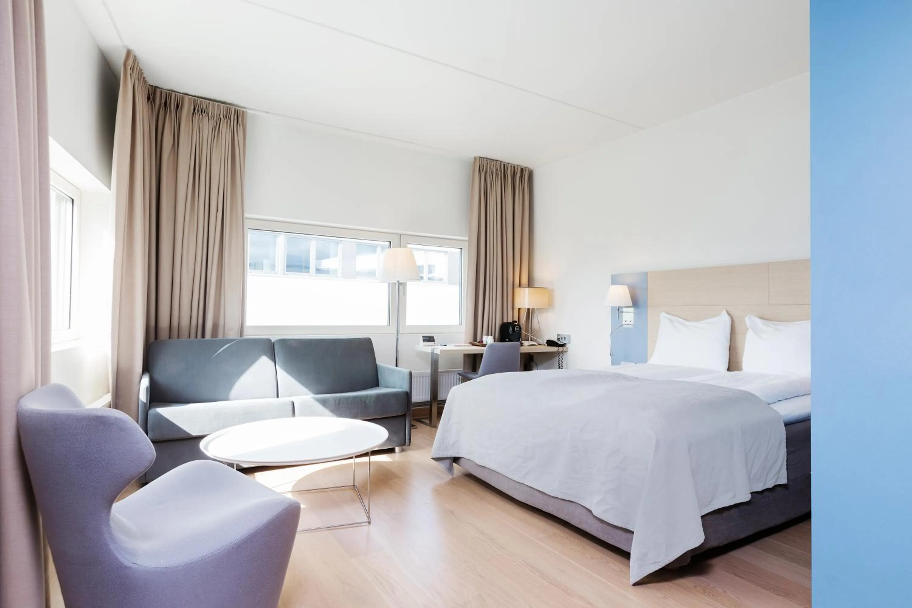 Seating area, Bed in Quality Hotel Expo