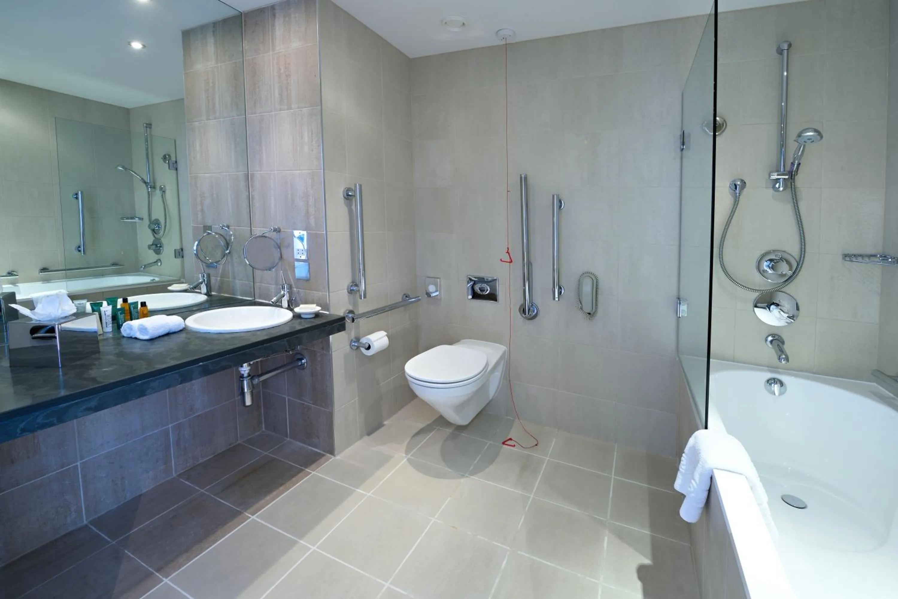 Bathroom in The Manchester Deansgate Hotel, by IHG