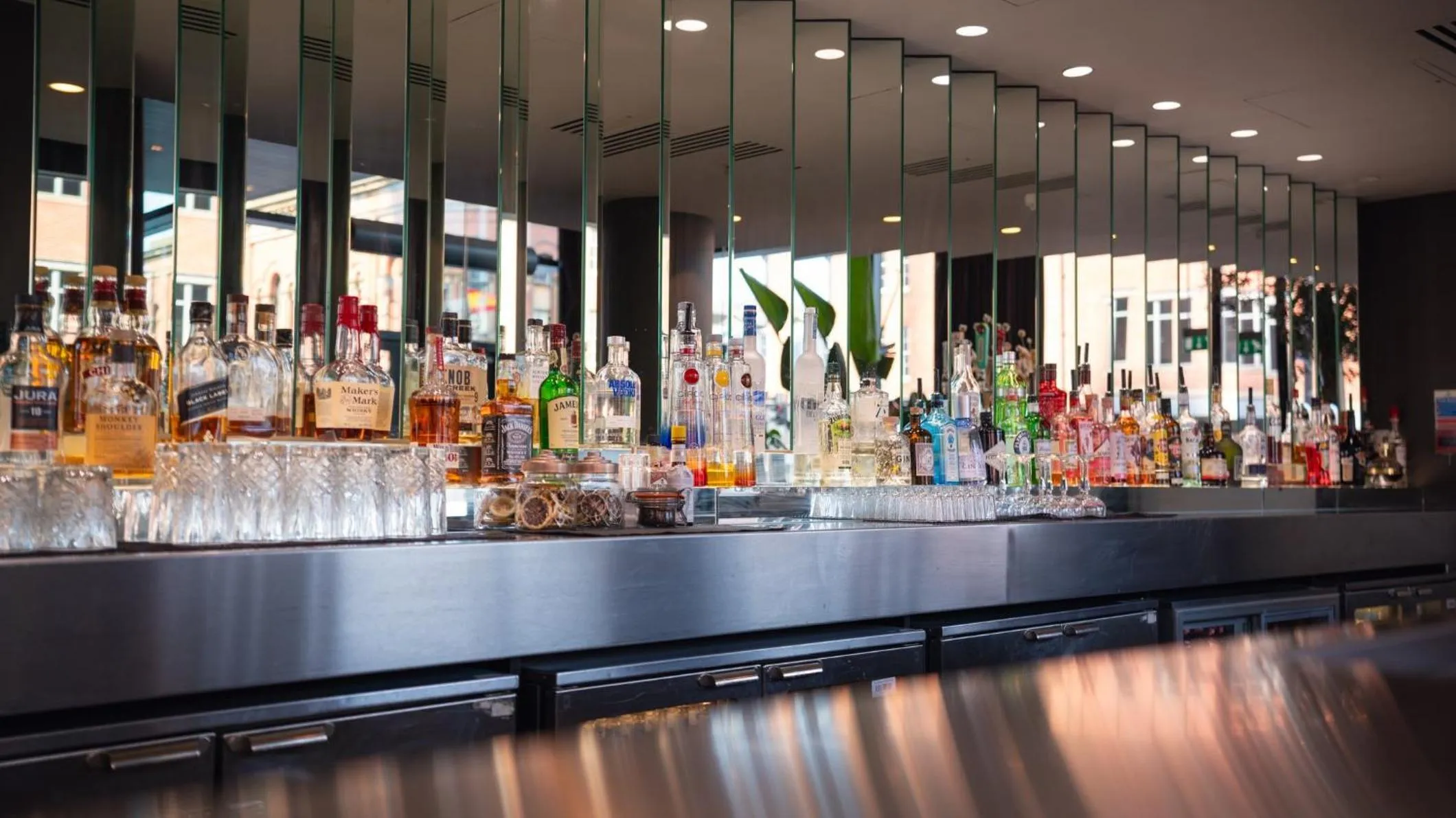 Lounge or bar in The Manchester Deansgate Hotel, by IHG