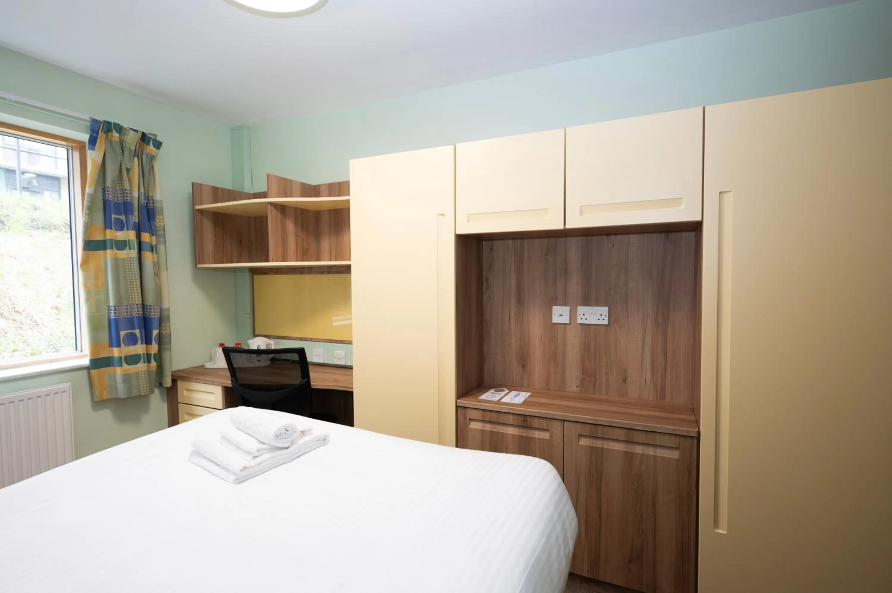 Bedroom, Bed in Tyler Court, University of Kent