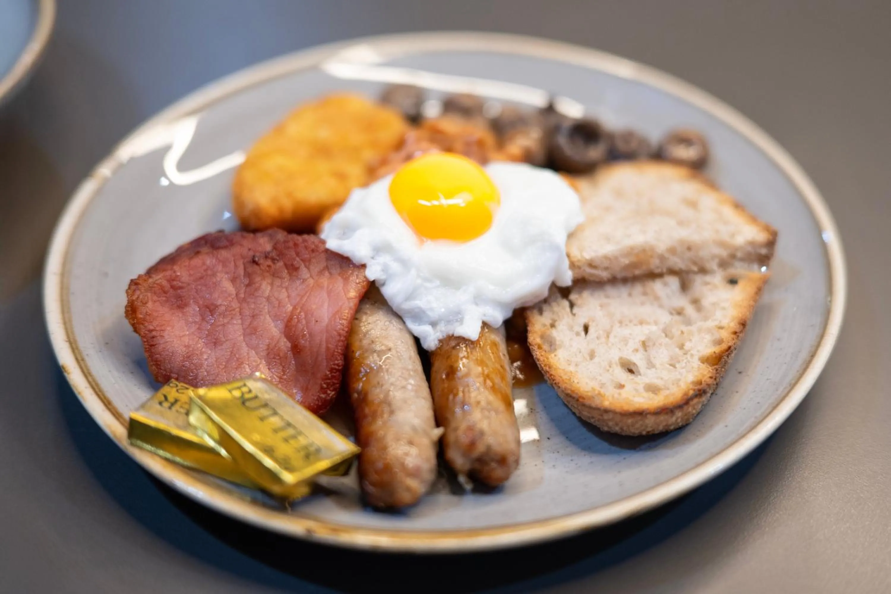 Restaurant/places to eat in Tyler Court, University of Kent