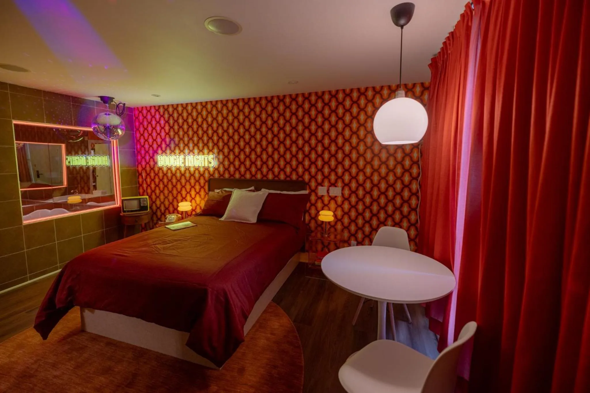 Bed in Le Fabreville Motel & Suites