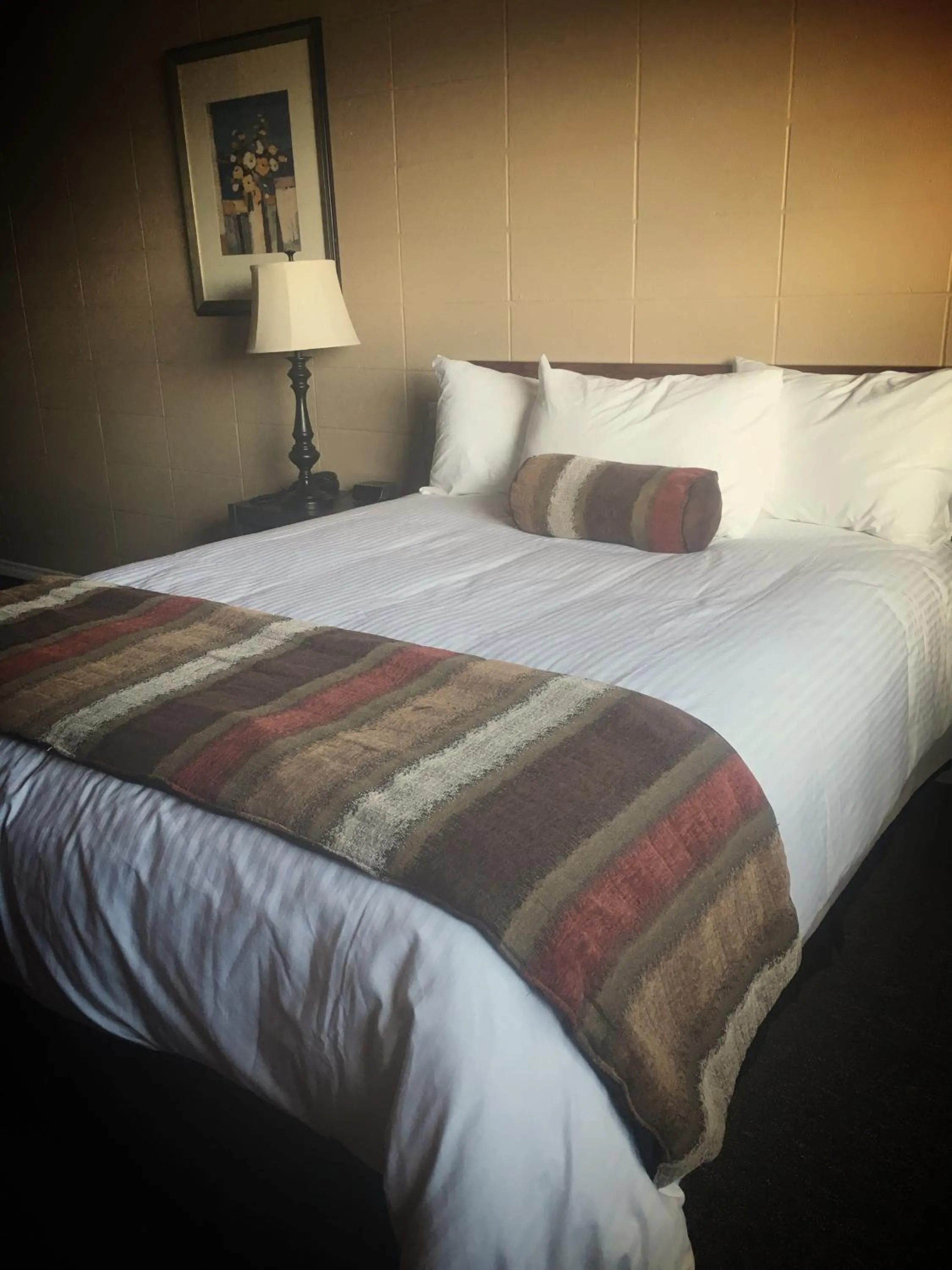 Bed in Vegreville Garden Inn