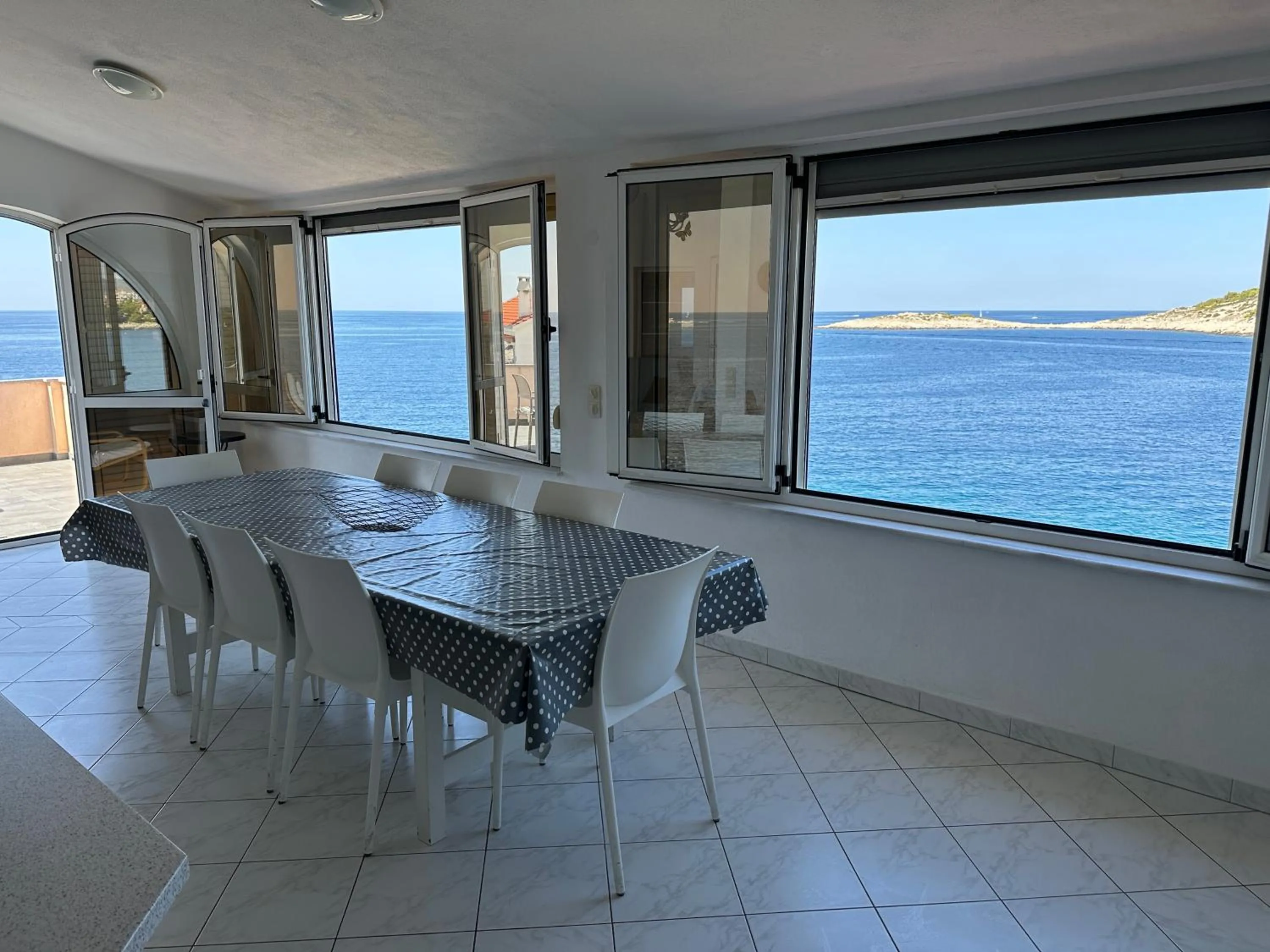 Direkt am Meer-Apartments Puntaplanka
