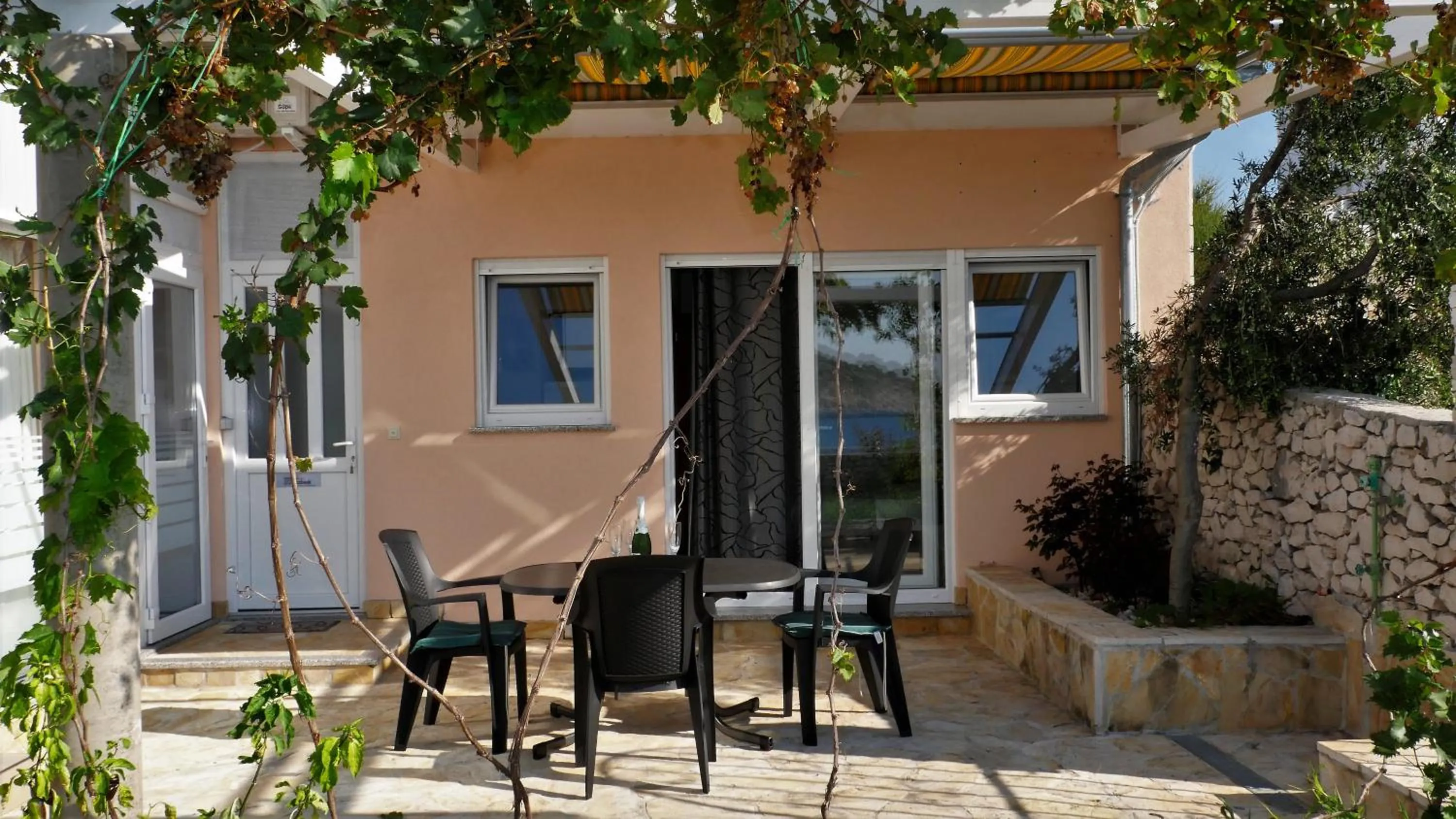 Balcony/Terrace in Direkt am Meer-Apartments Puntaplanka