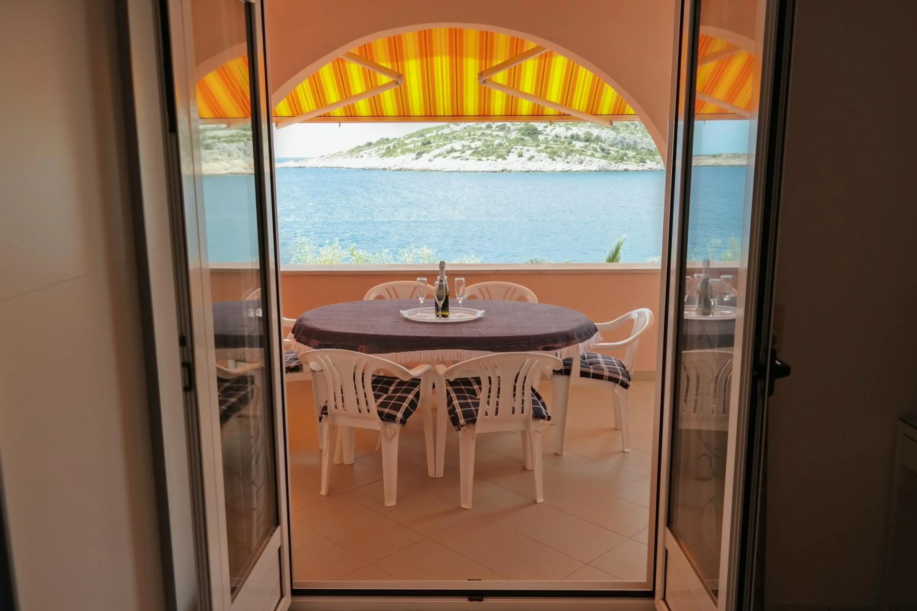 Balcony/Terrace in Direkt am Meer-Apartments Puntaplanka