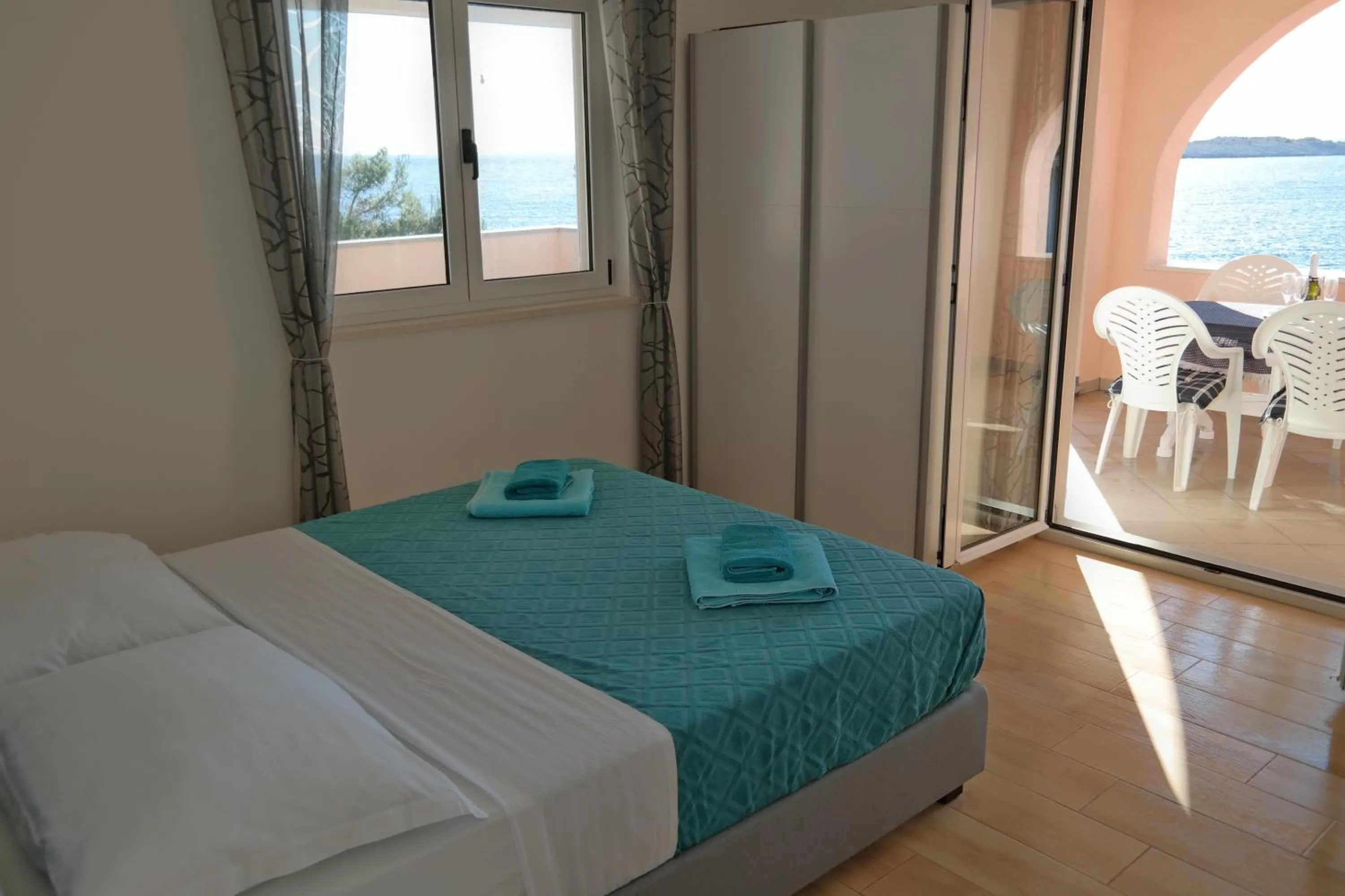 Bedroom, Bed in Direkt am Meer-Apartments Puntaplanka
