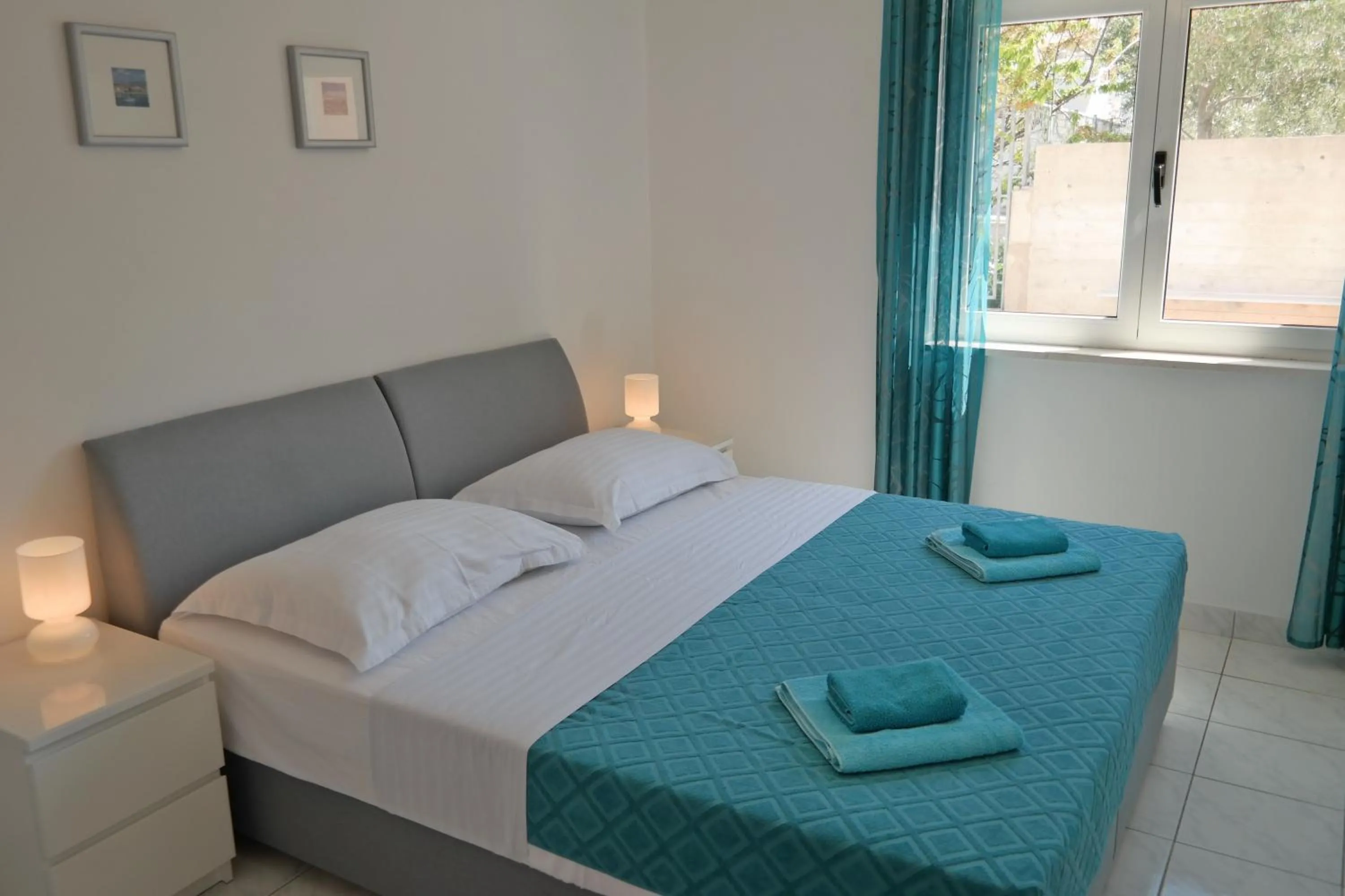 Bedroom, Bed in Direkt am Meer-Apartments Puntaplanka