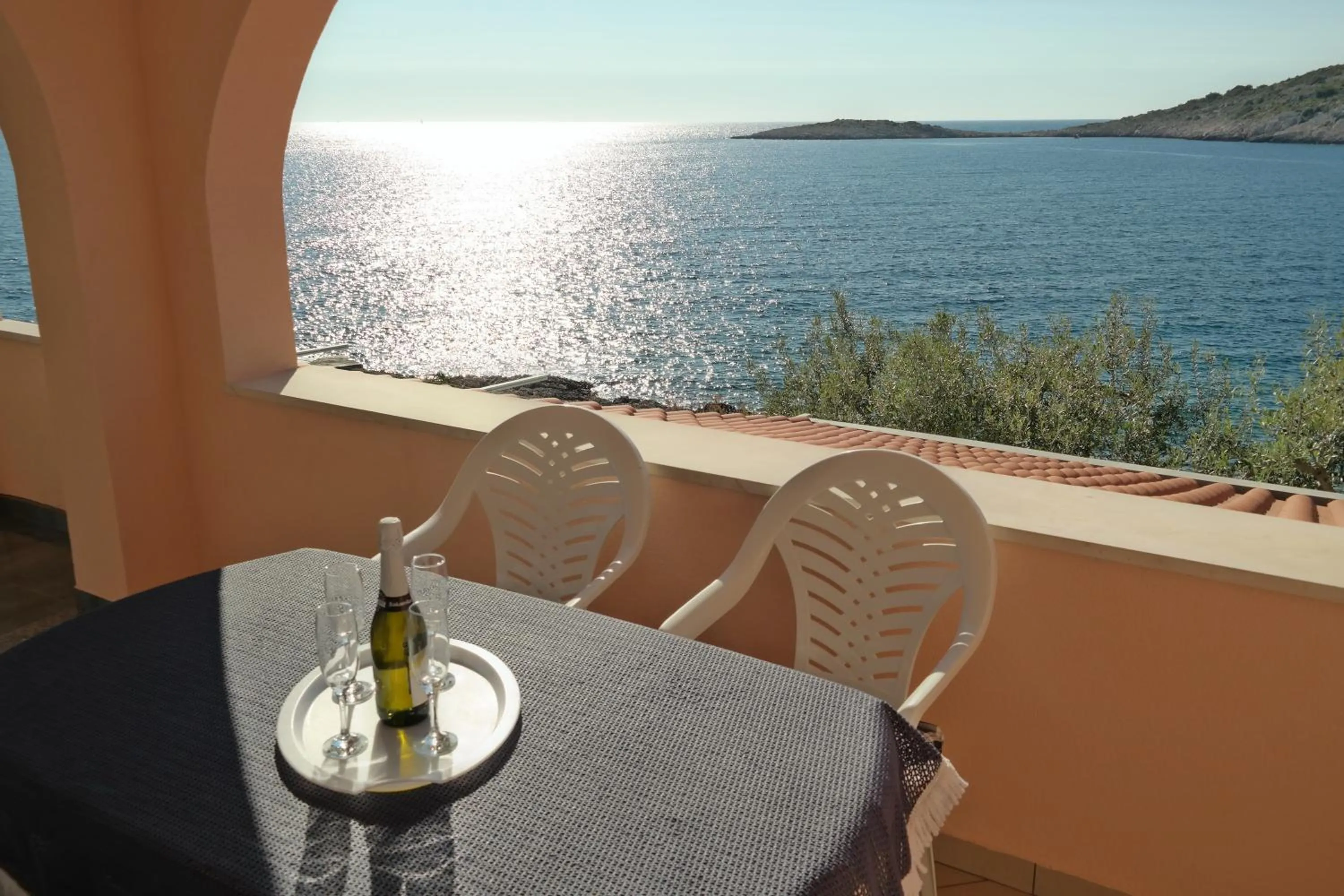 Sea view in Direkt am Meer-Apartments Puntaplanka