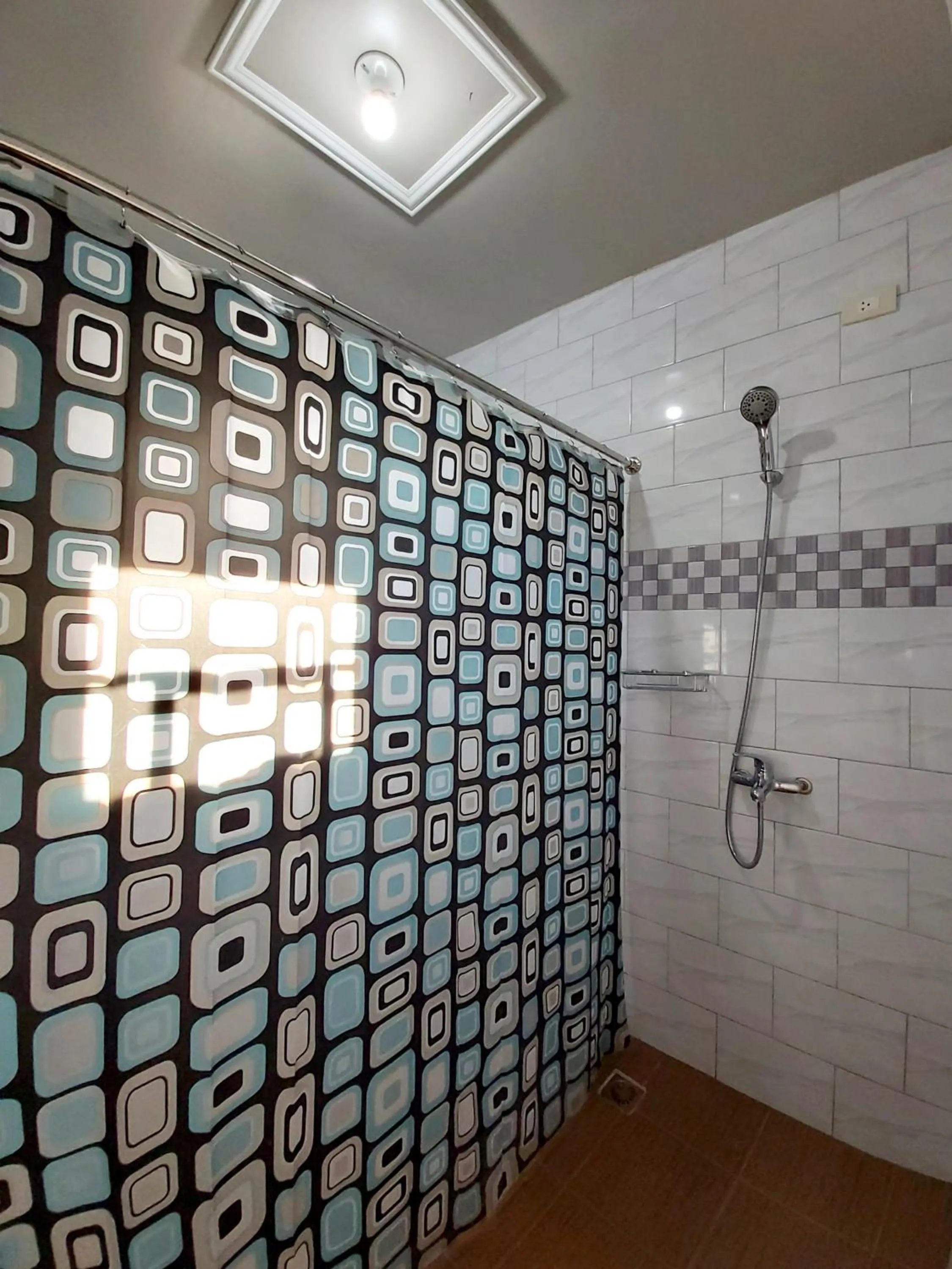 Bathroom in Golden Pension House,Palawan