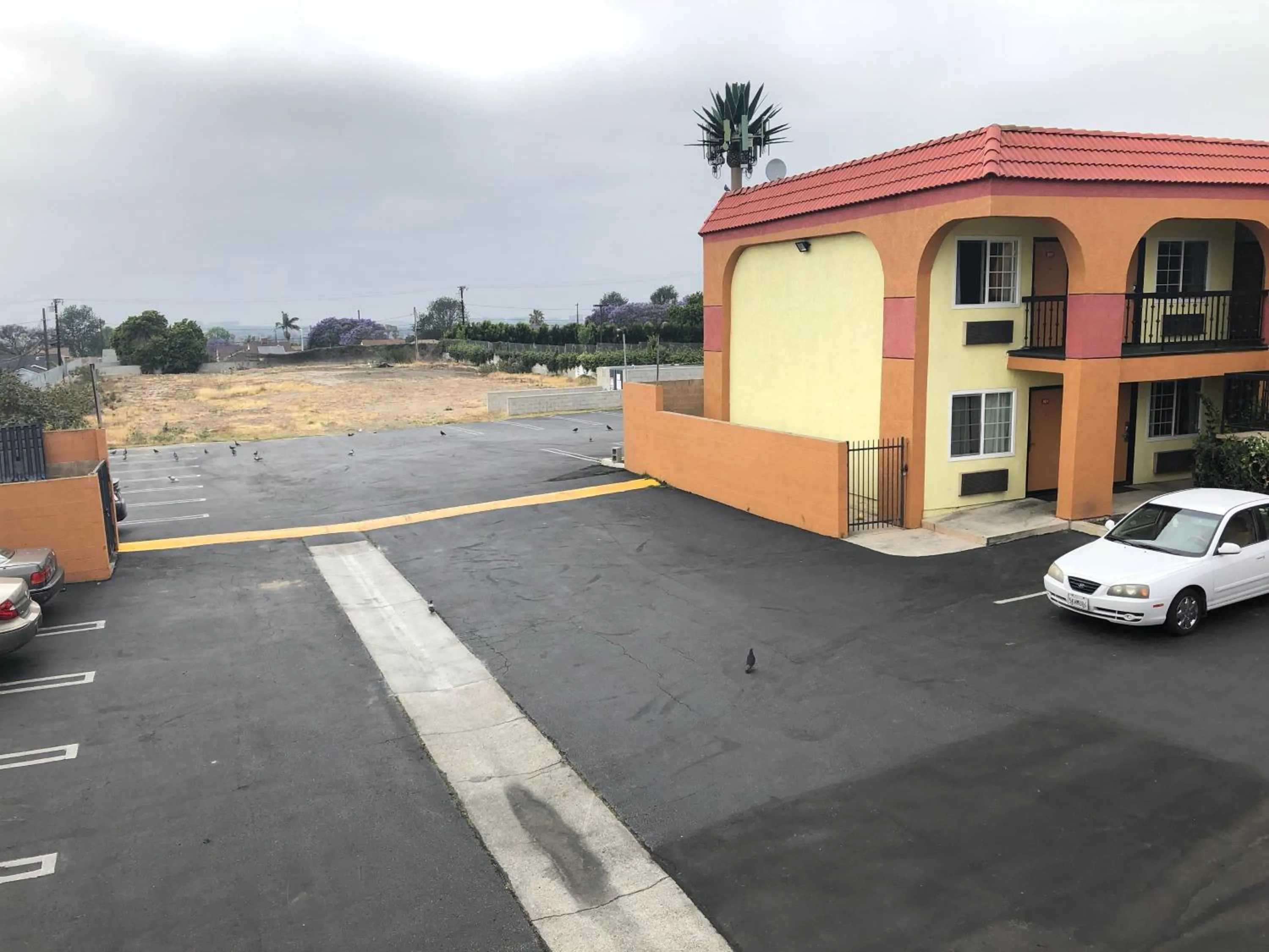 Property building in La Mirage Inn LAX Airport